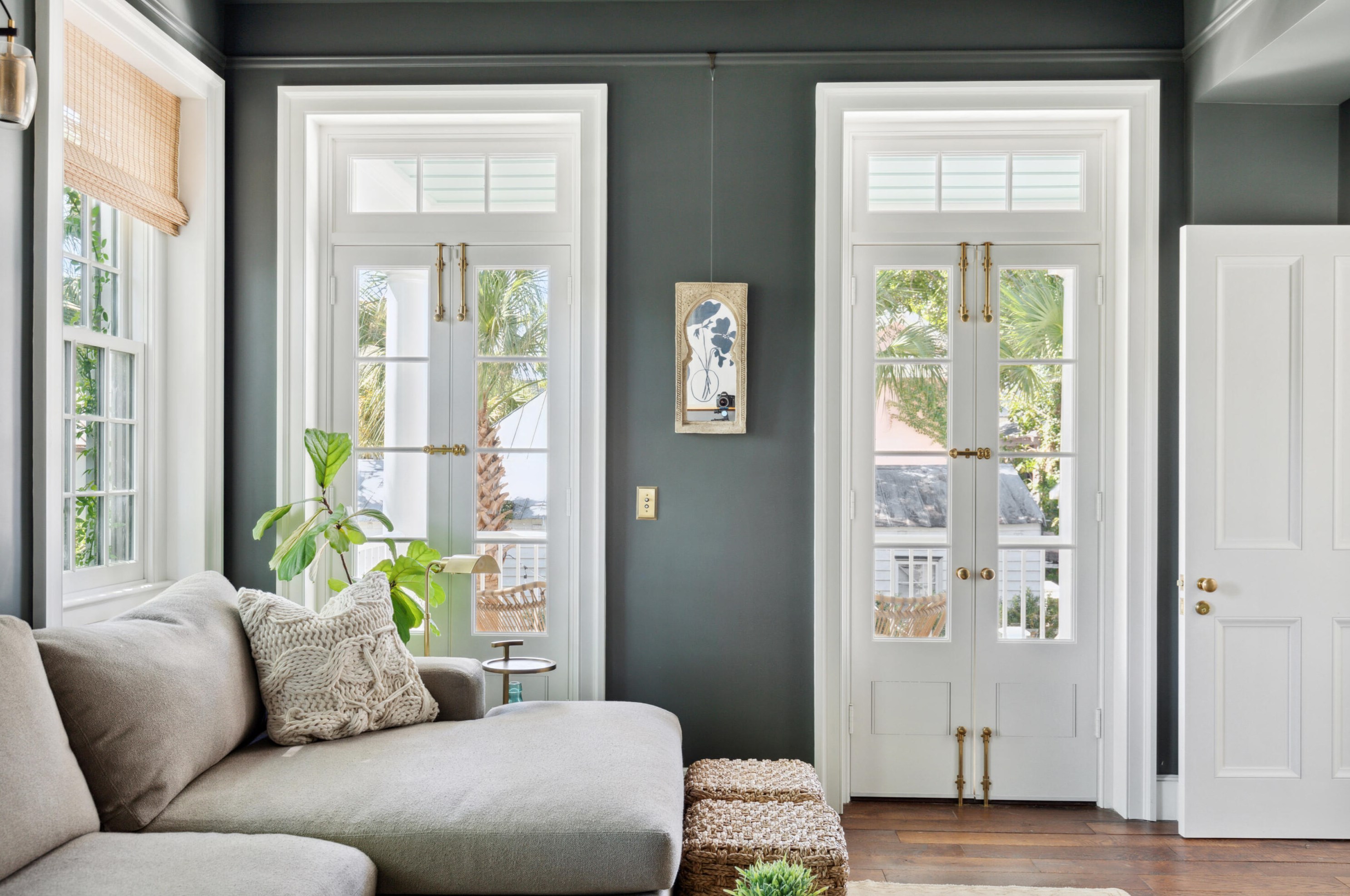 151 Queen St, Charleston SC  29401-1950 exterior