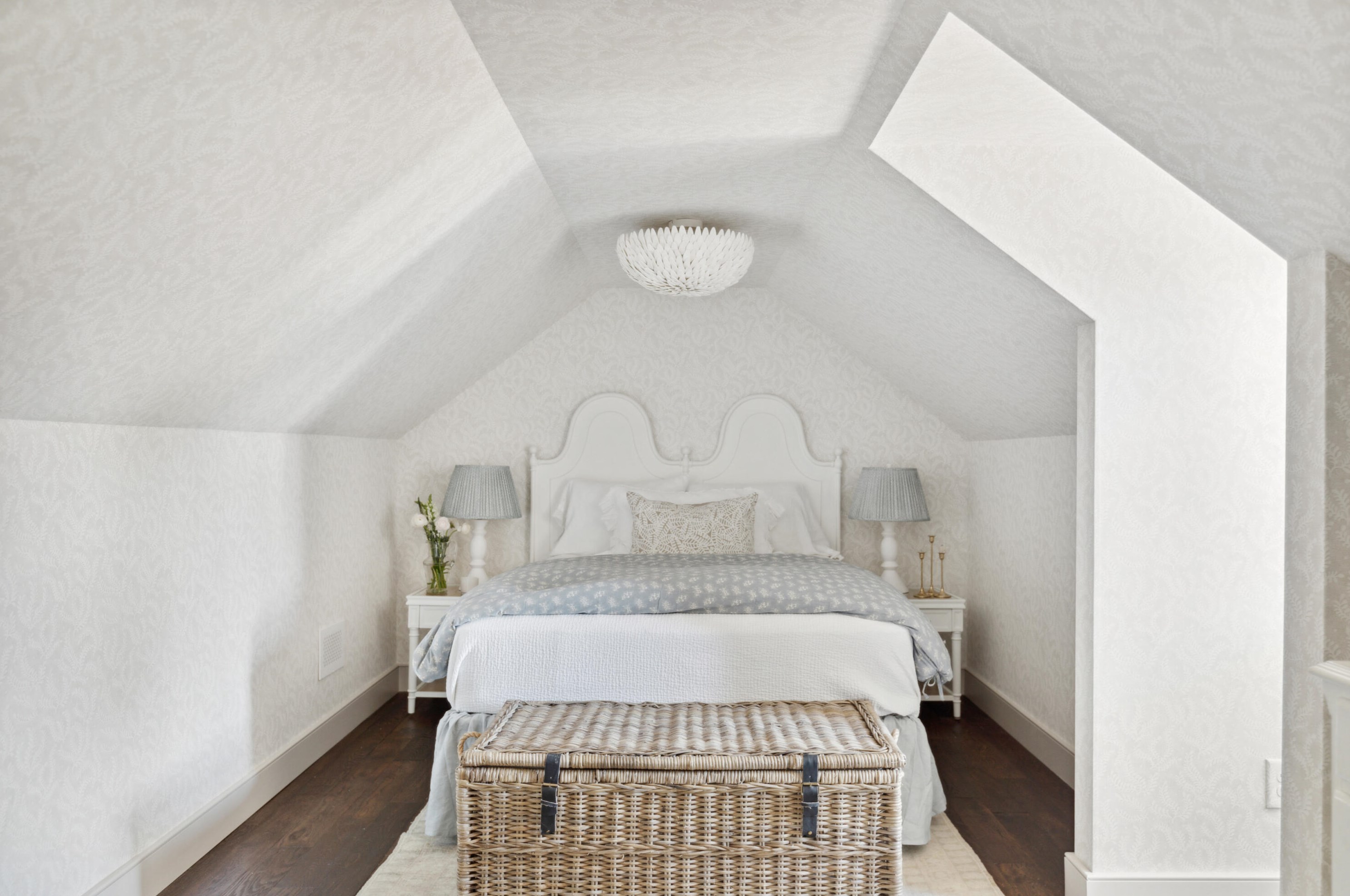 151 Queen St, Charleston SC  29401-1950 exterior