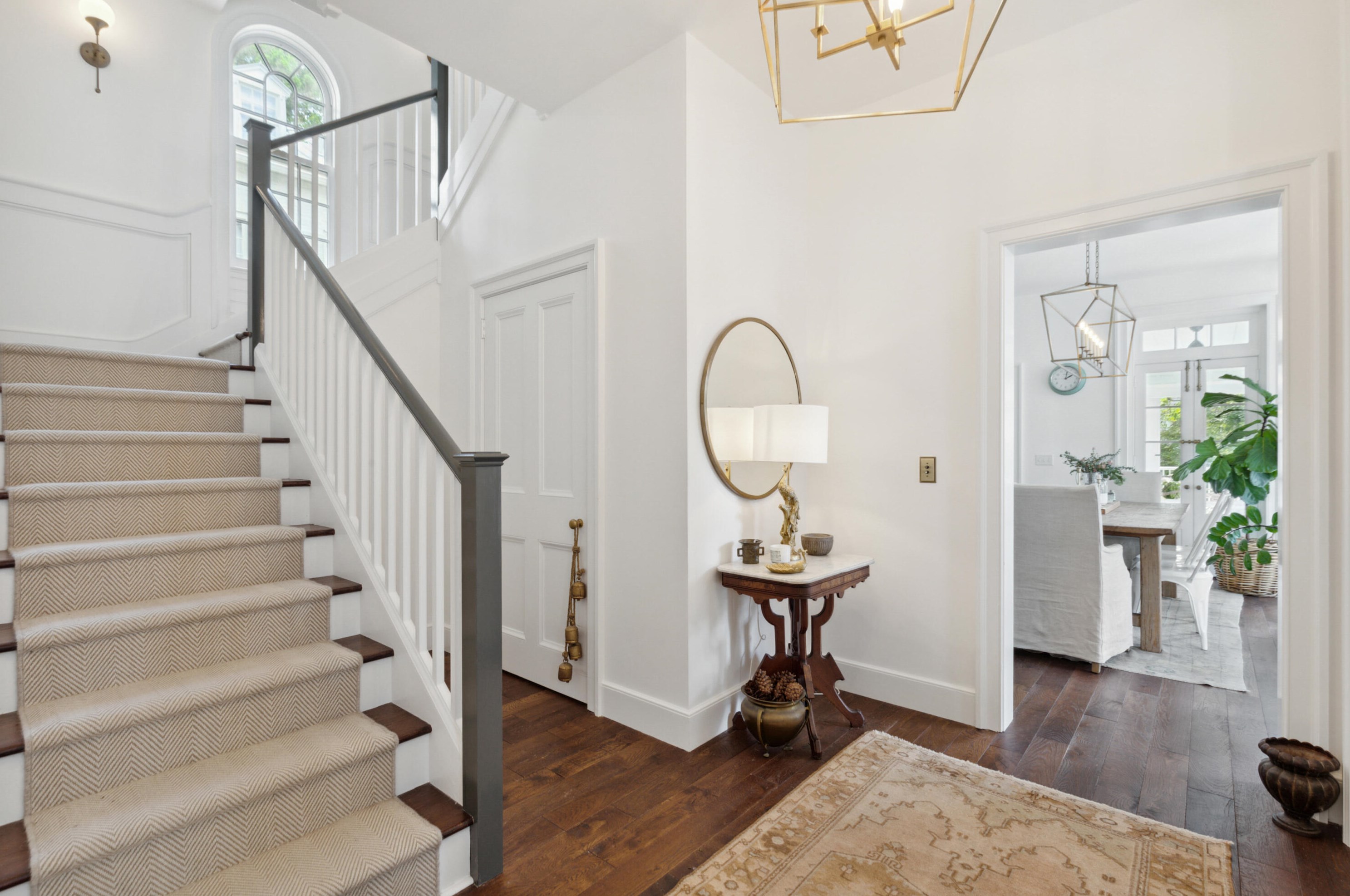 151 Queen St, Charleston SC  29401-1950 exterior