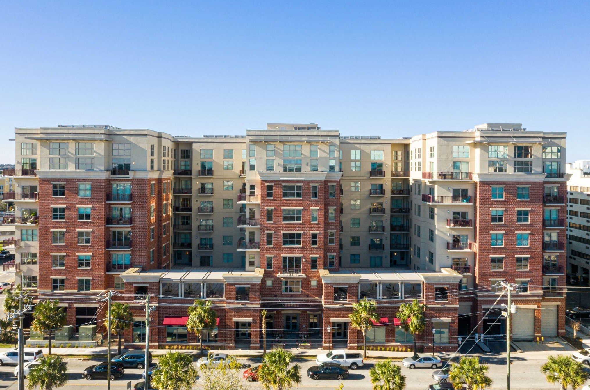 150 Bee St, Charleston SC  29401-5701 exterior