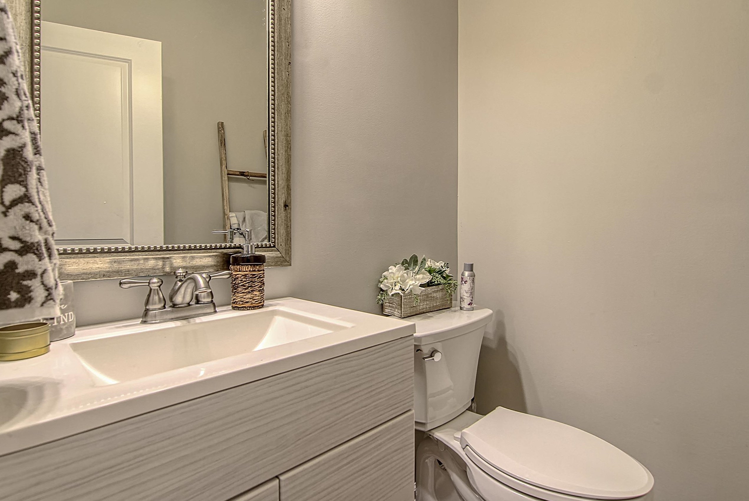 502 Chaff Ln, Moncks Corner SC  29461-8884 exterior