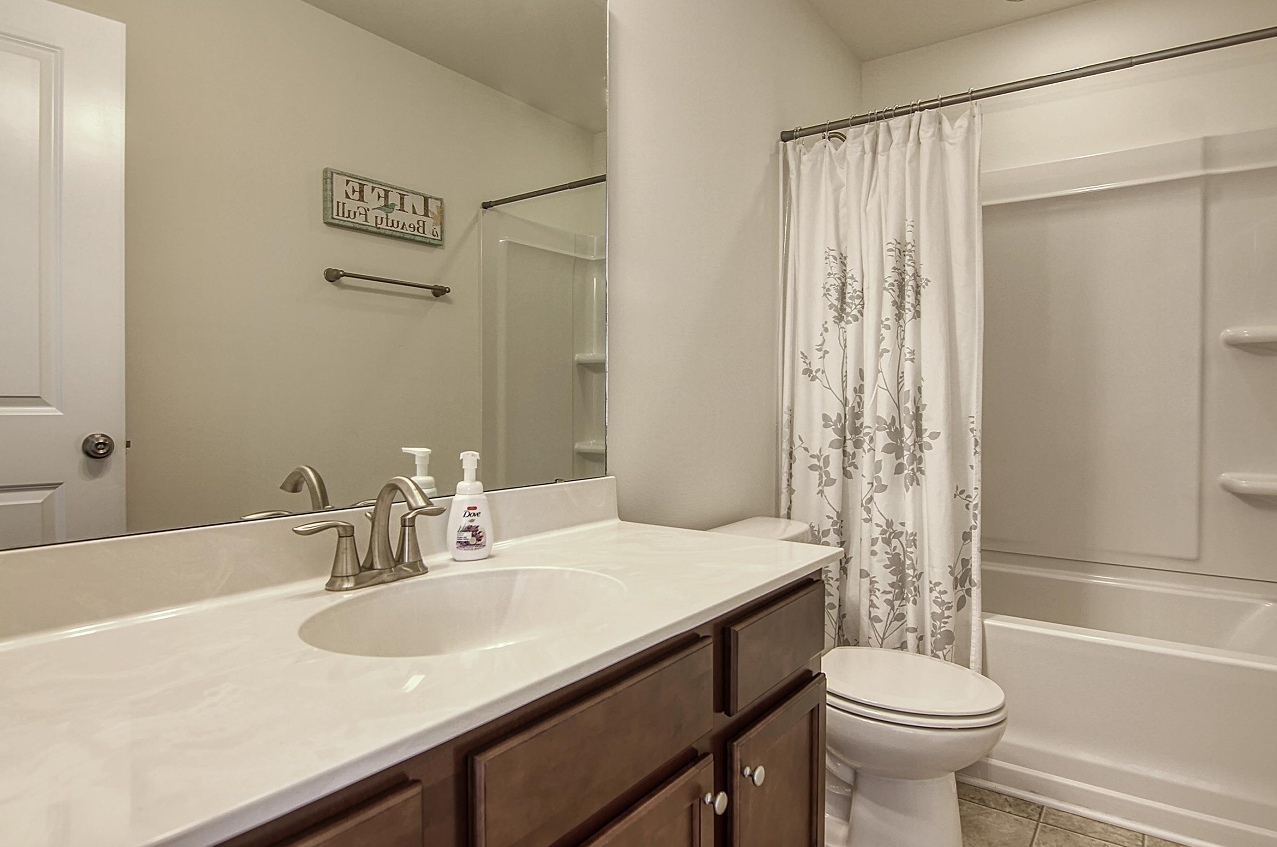 460 Whispering Breeze Ln, Summerville SC  29486 exterior