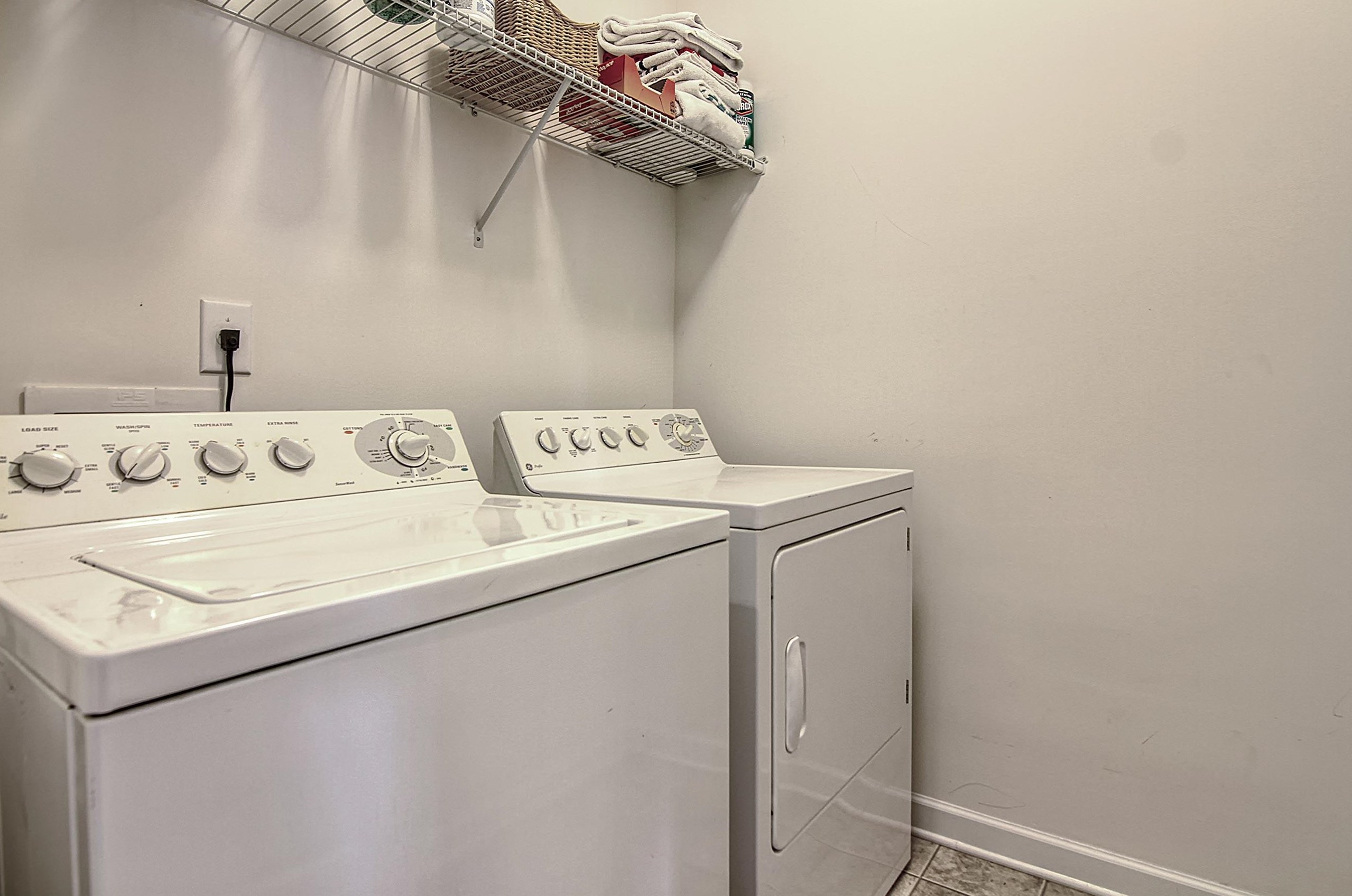 460 Whispering Breeze Ln, Summerville SC  29486 exterior