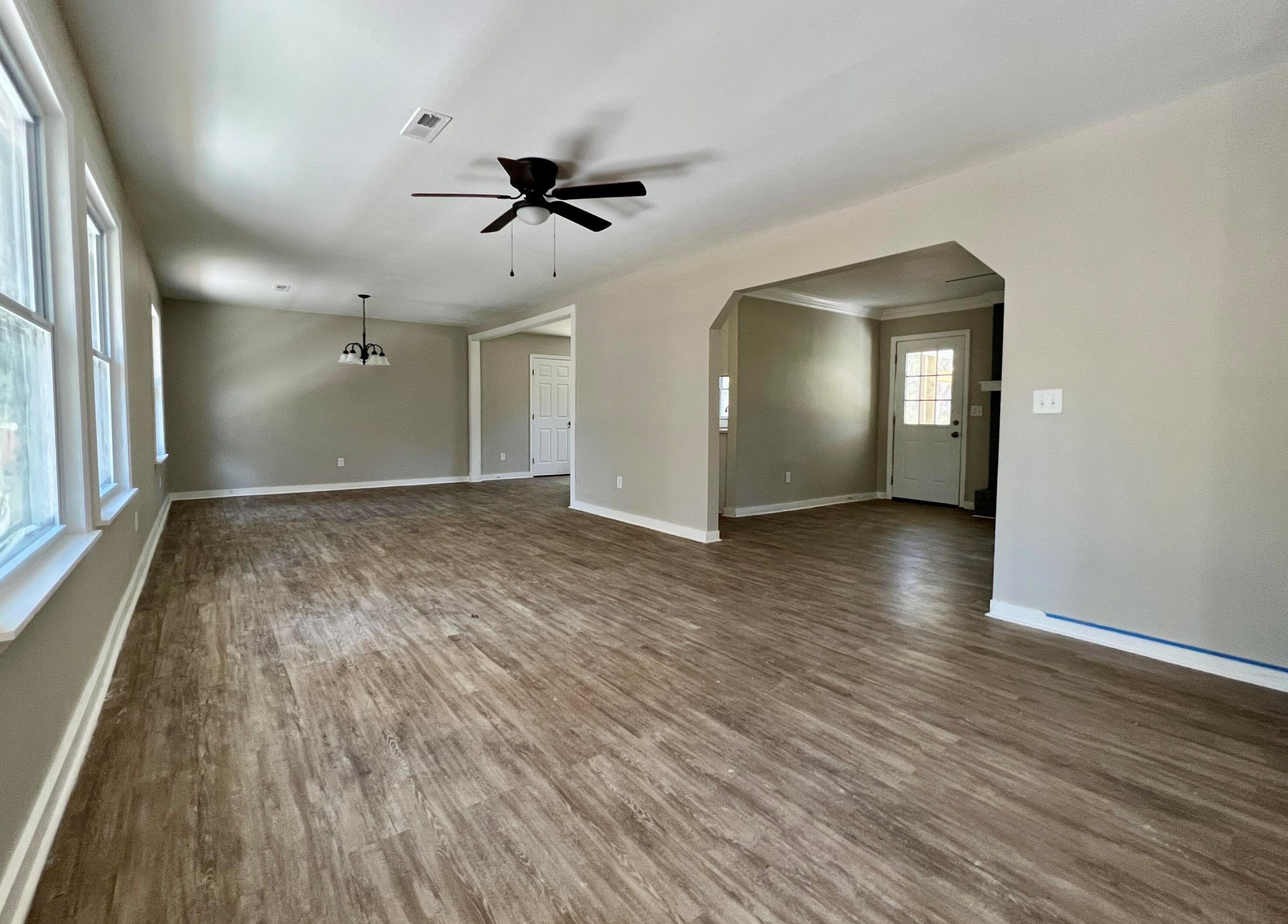 306 Cotie Ln, Moncks Corner SC  29461-7393 exterior