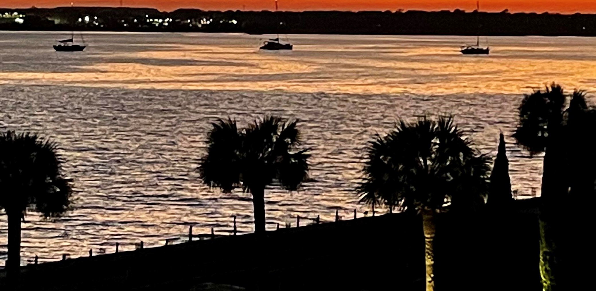 1 King St, Charleston SC  29401-2747 exterior