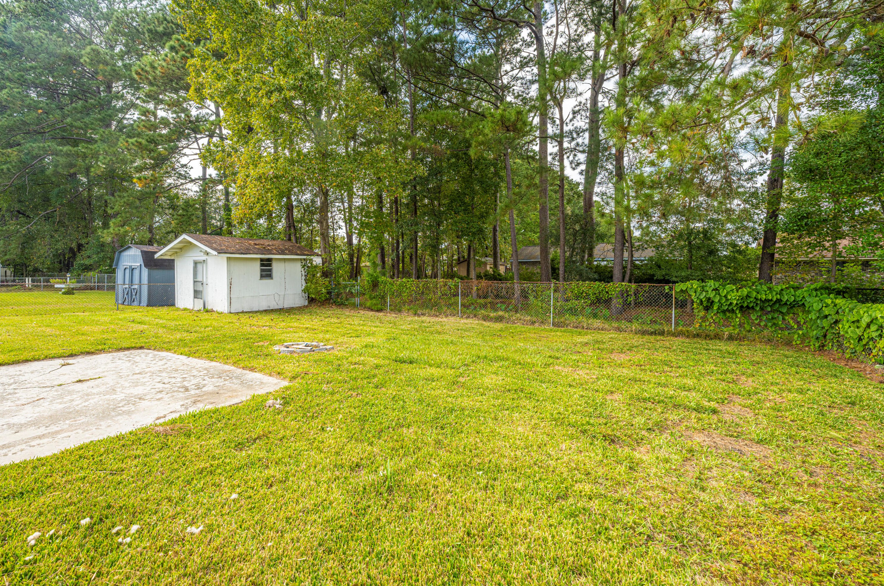 241 Foxborough Rd, Charleston SC  29445-2753 exterior
