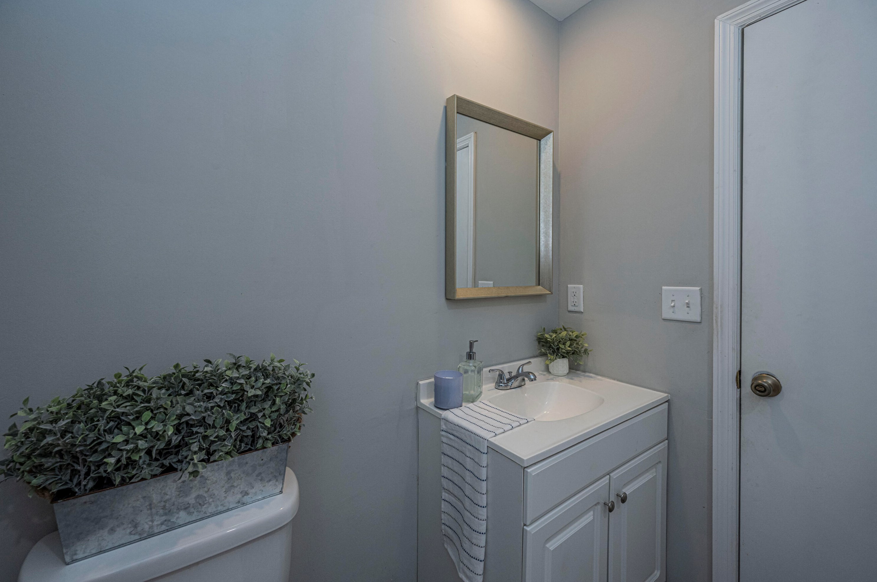 241 Foxborough Rd, Charleston SC  29445-2753 exterior