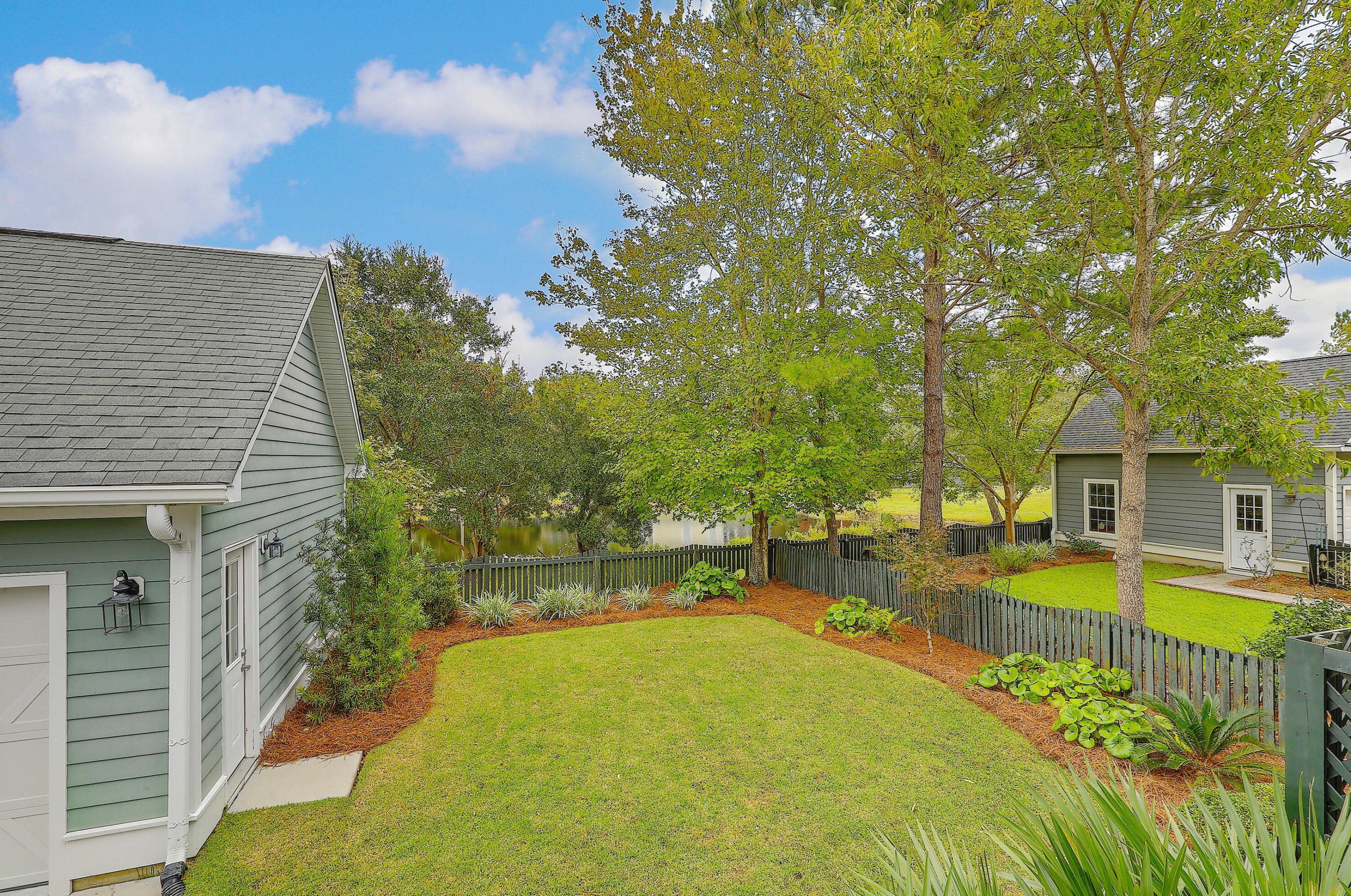 8047 Gibbon St, Charleston SC 29492-8351 exterior