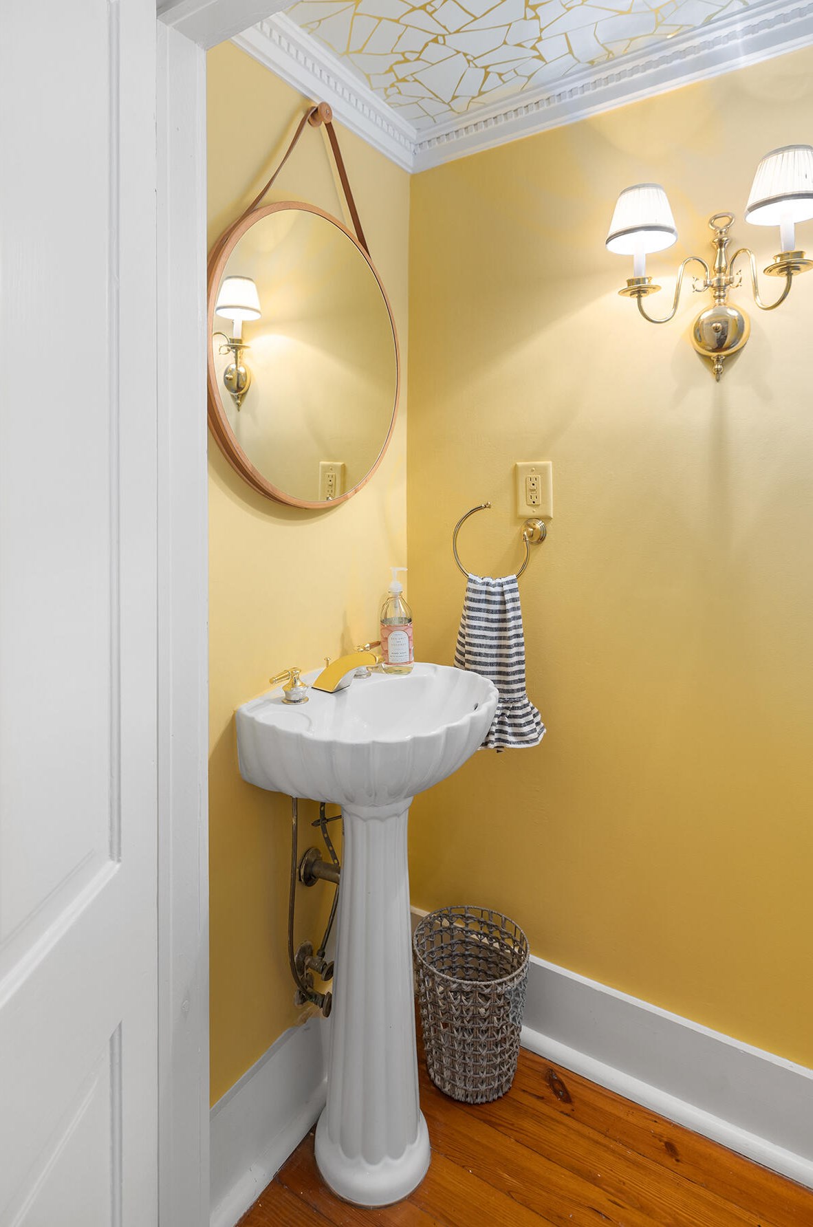 106 Beaufain St, Charleston SC  29401-1728 exterior