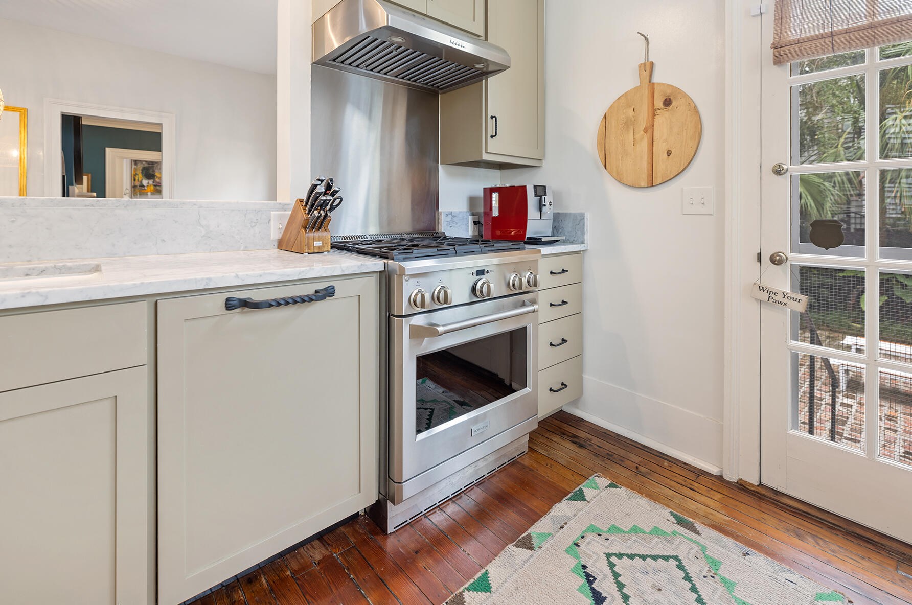 106 Beaufain St, Charleston SC  29401-1728 exterior