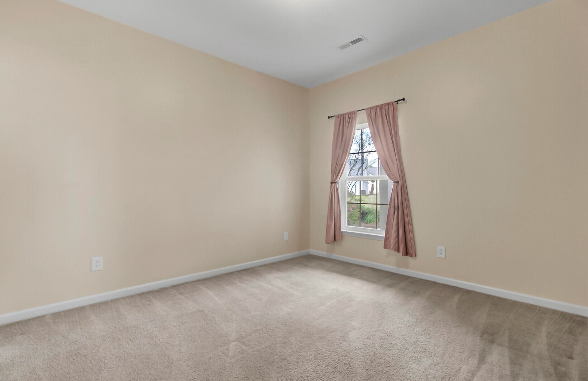 126 Cannonsmill Ln, Summerville SC  29485-6409 exterior