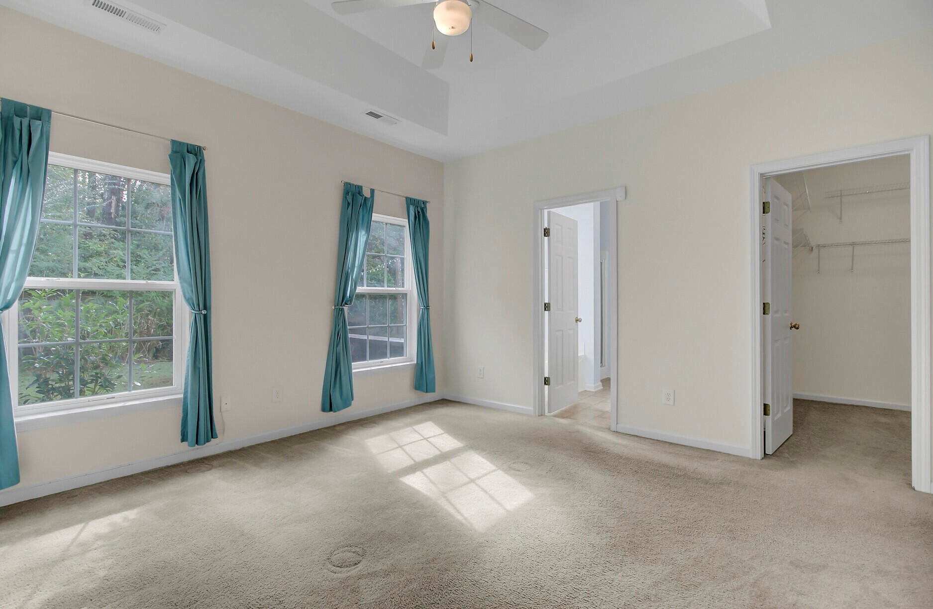 126 Cannonsmill Ln, Summerville SC  29485-6409 exterior