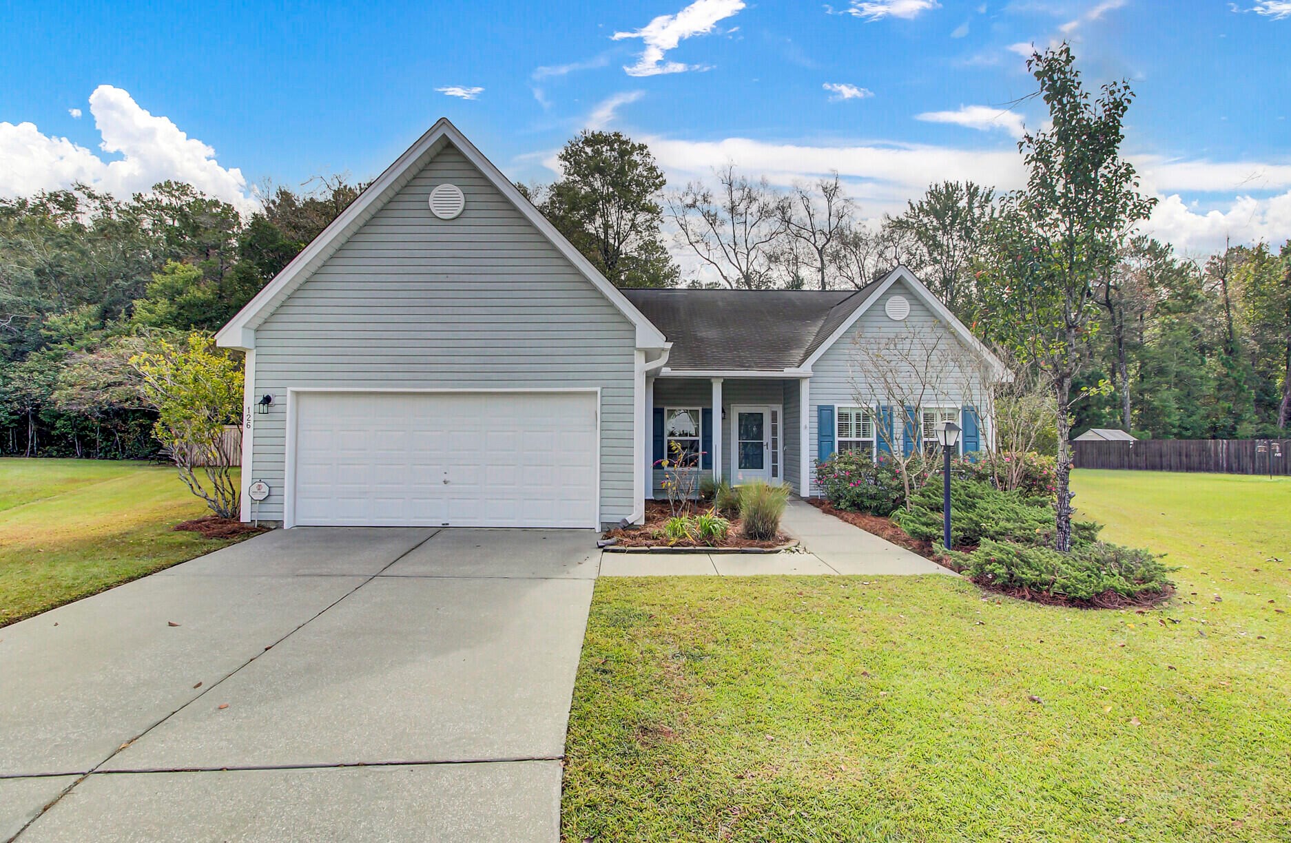 126 Cannonsmill Ln, Summerville SC  29485-6409 exterior