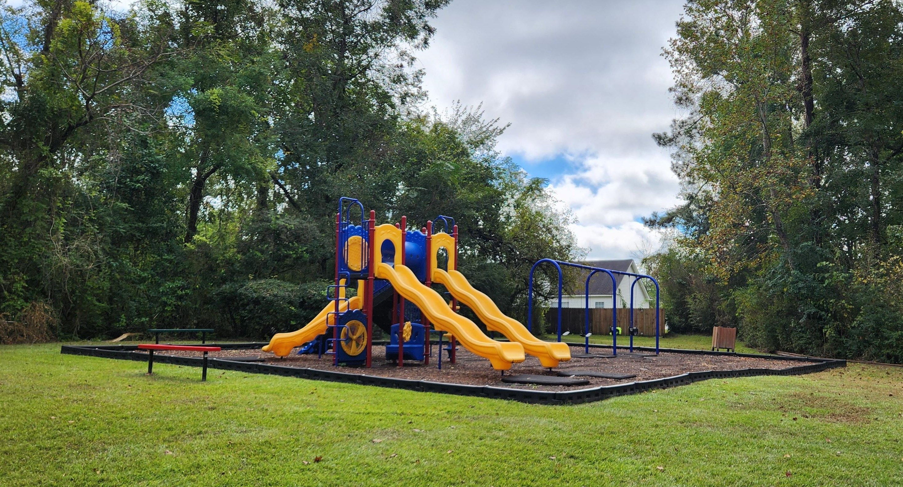 126 Cannonsmill Ln, Summerville SC  29485-6409 exterior