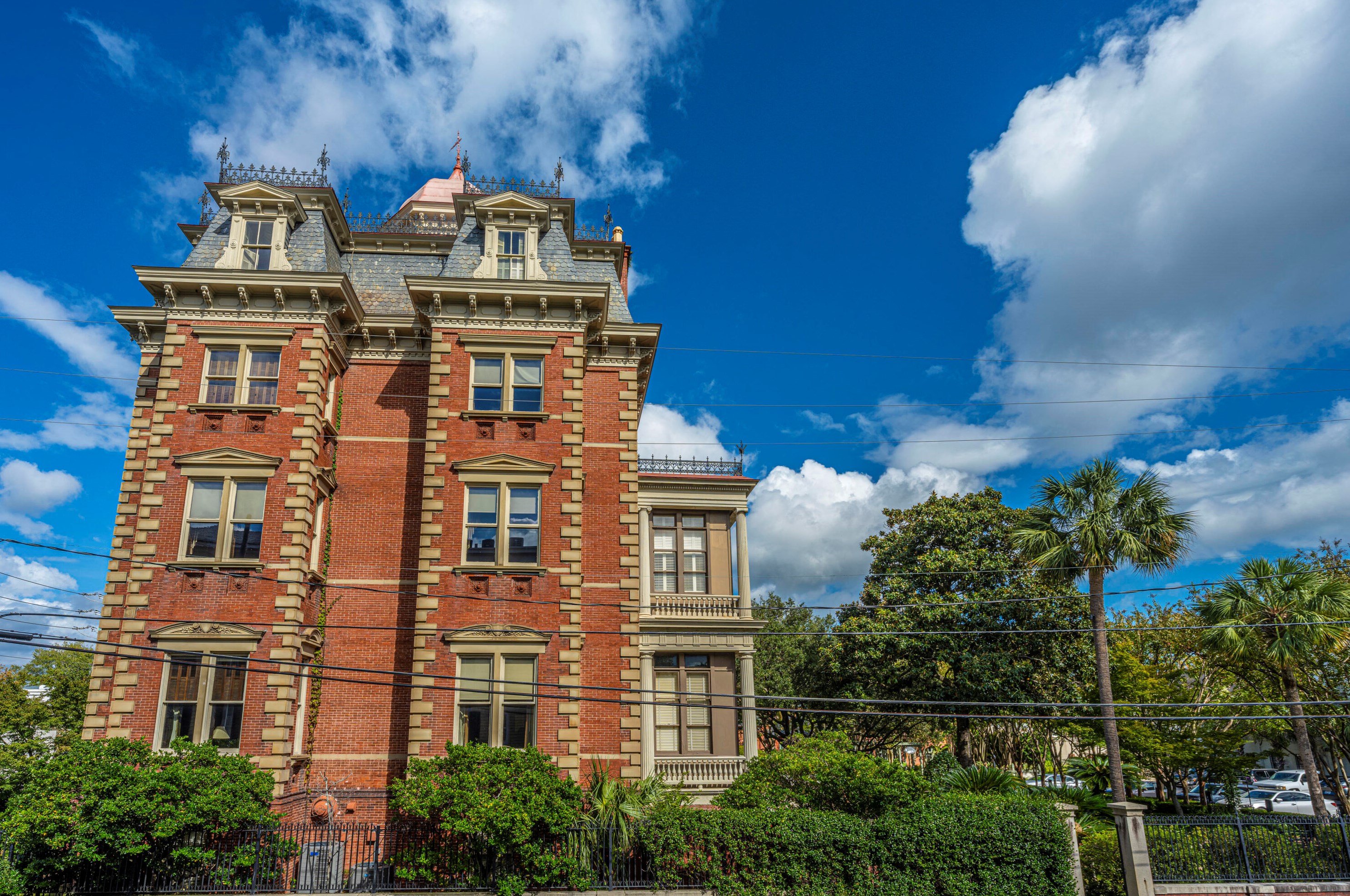 151 Wentworth St, Charleston SC  29401-1741 exterior