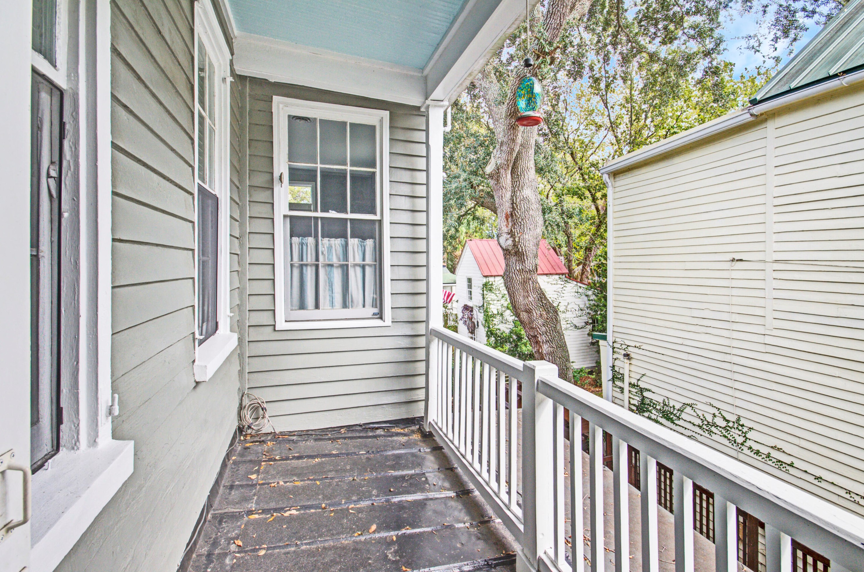 12 Gadsden St, Charleston SC  29401-1203 exterior