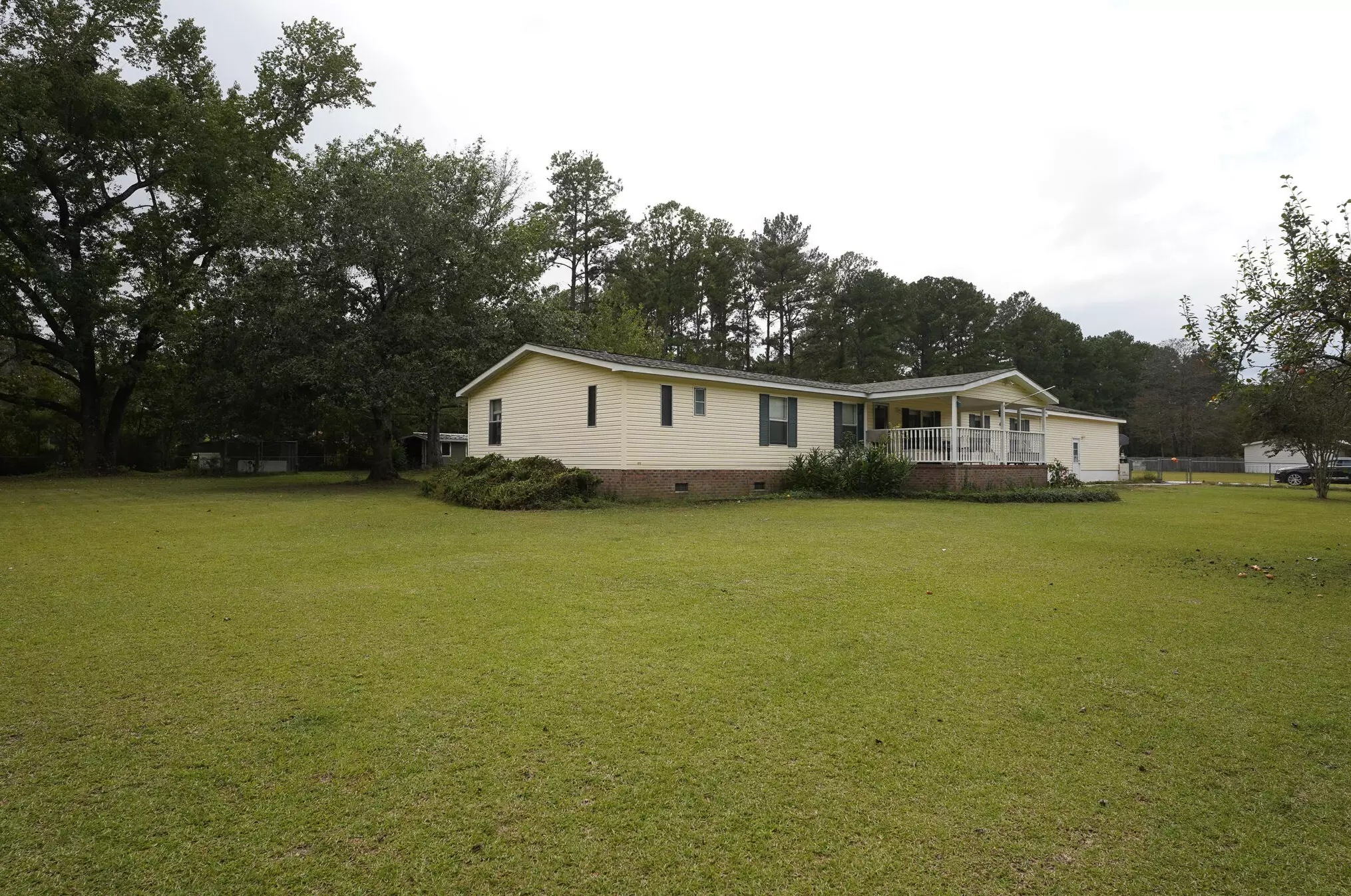 207 Catawba Hl Ct, Walterboro SC  29488-6689 exterior
