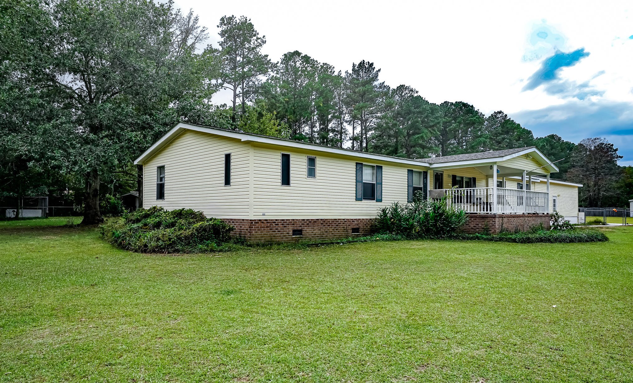 207 Catawba Hl Ct, Walterboro SC  29488-6689 exterior