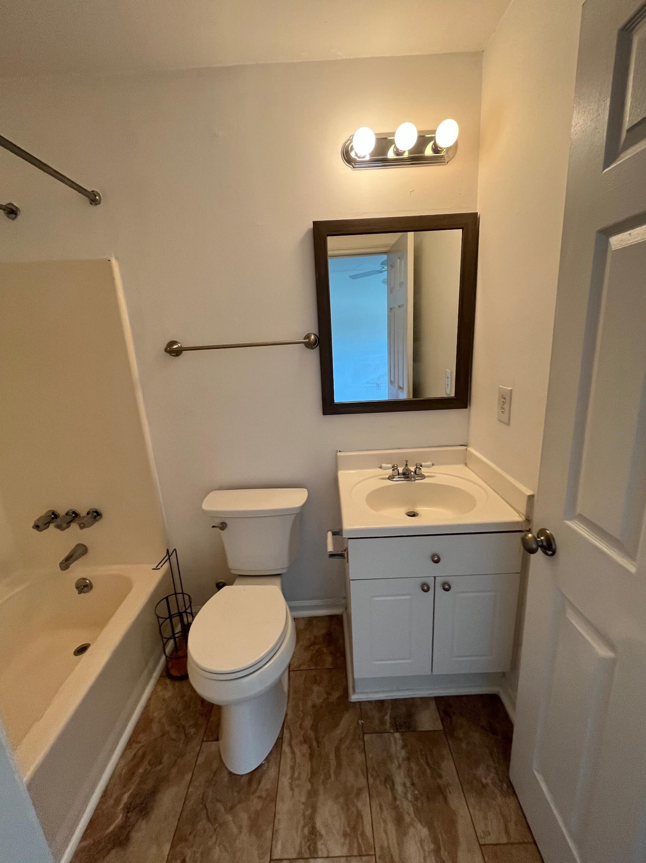 1038 Planters Pl, Mount Pleasant SC  29464-3176 exterior