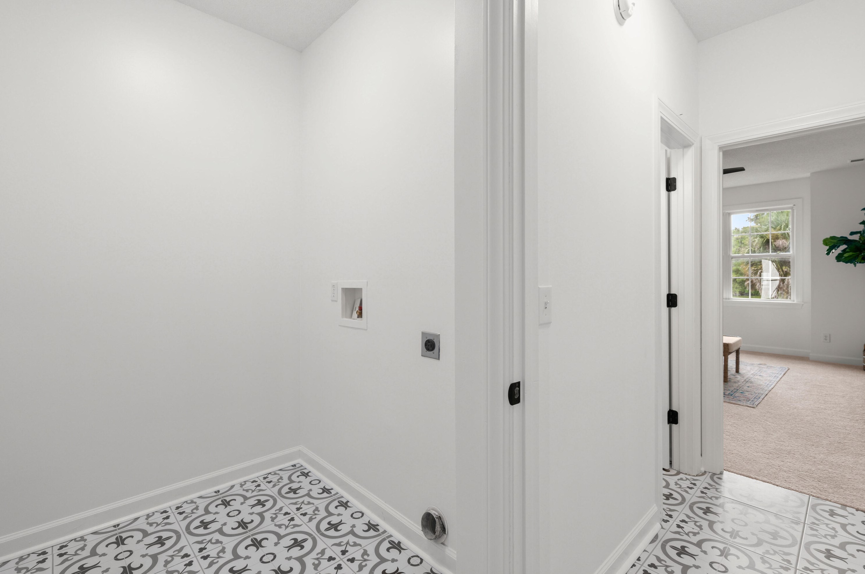 100 Oyster Point Row, Charleston SC  29412-3631 exterior