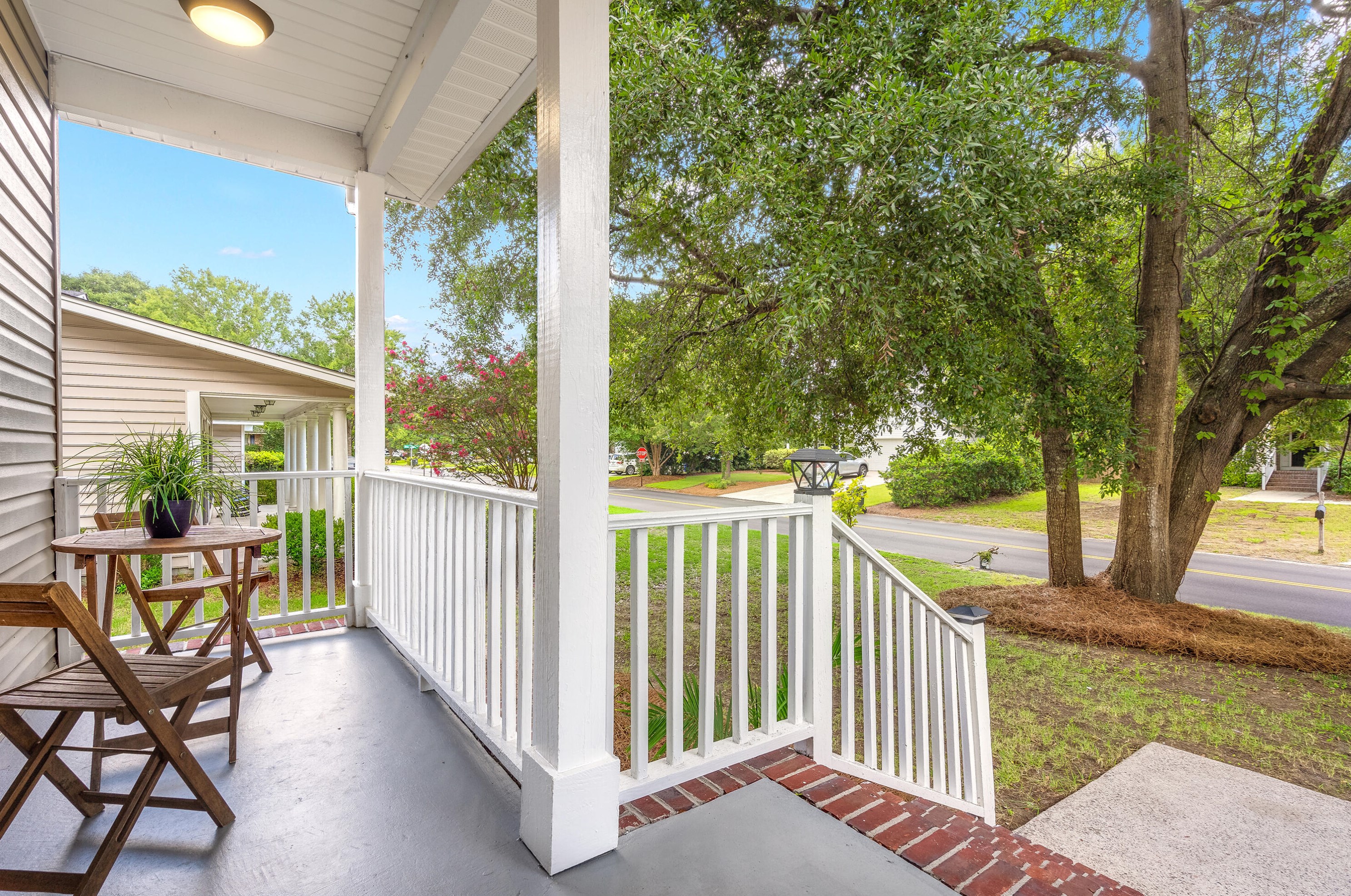 100 Oyster Point Row, Charleston SC  29412-3631 exterior