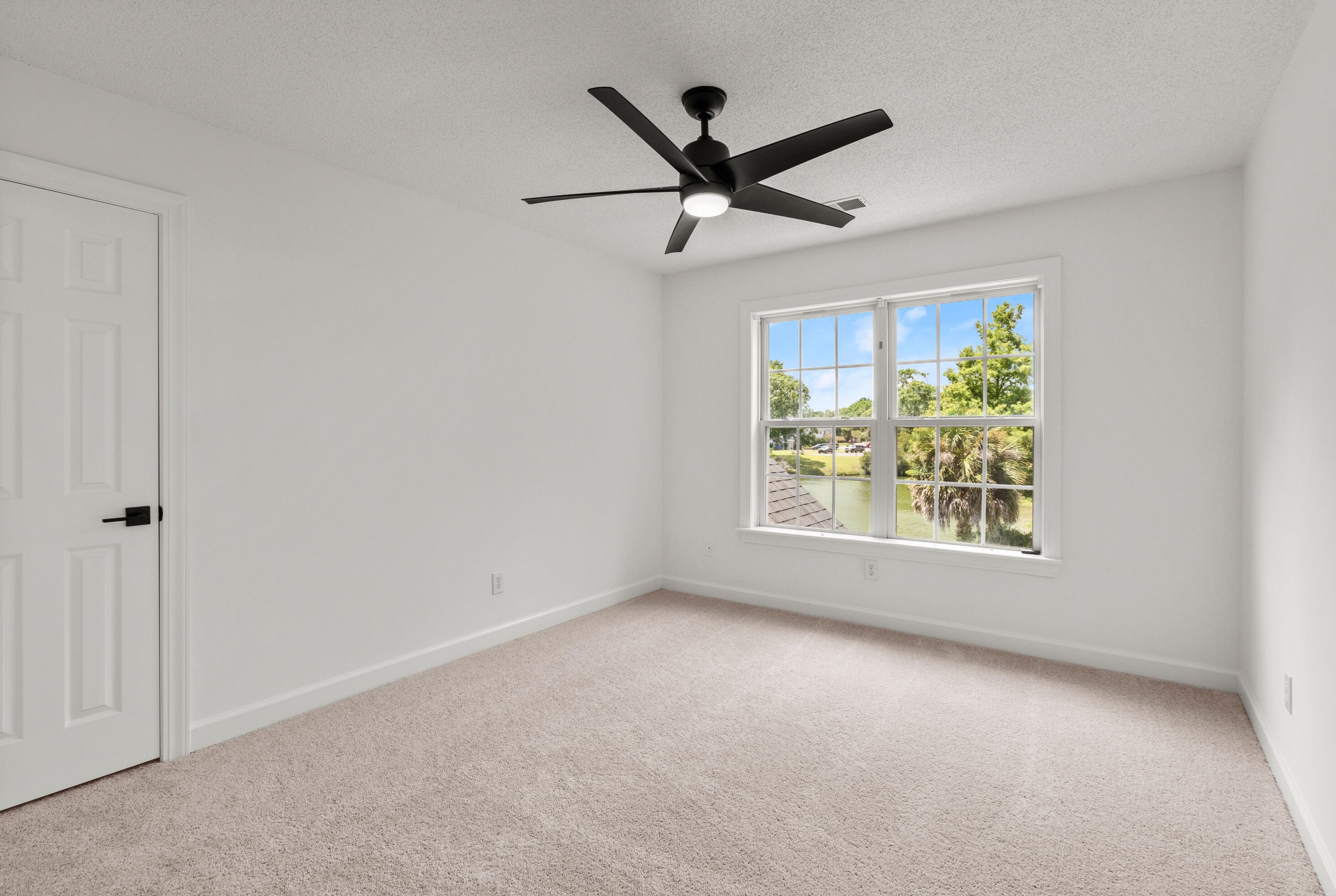 100 Oyster Point Row, Charleston SC  29412-3631 exterior