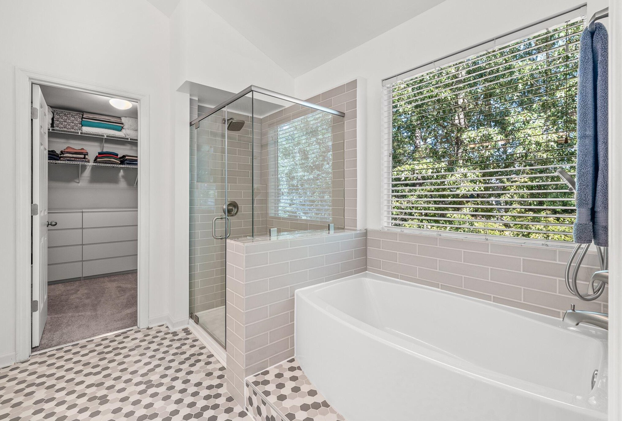 2813 Bottle Brush Ct, Mount Pleasant SC  29466-9202 exterior