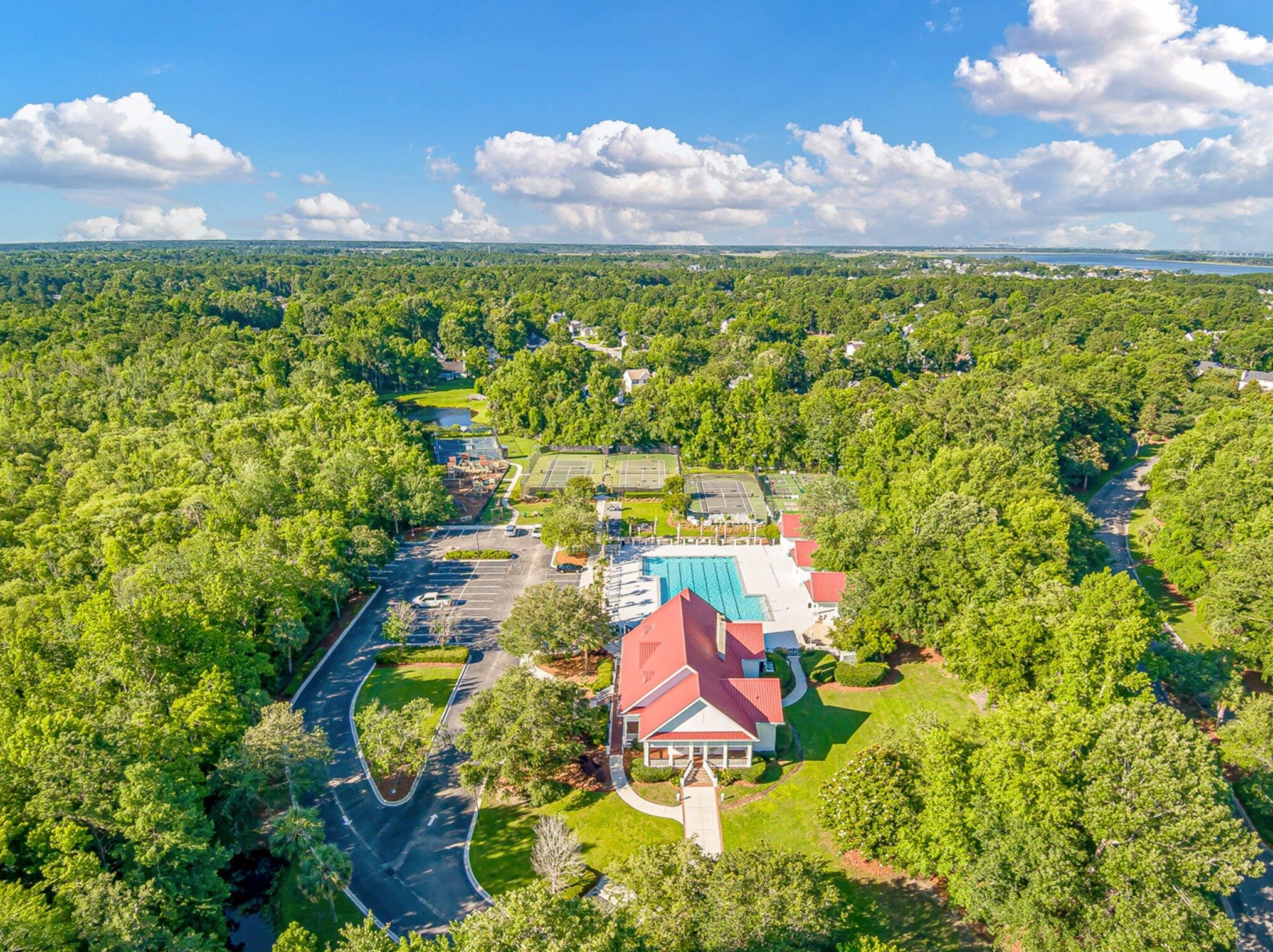 2813 Bottle Brush Ct, Mount Pleasant SC  29466-9202 exterior
