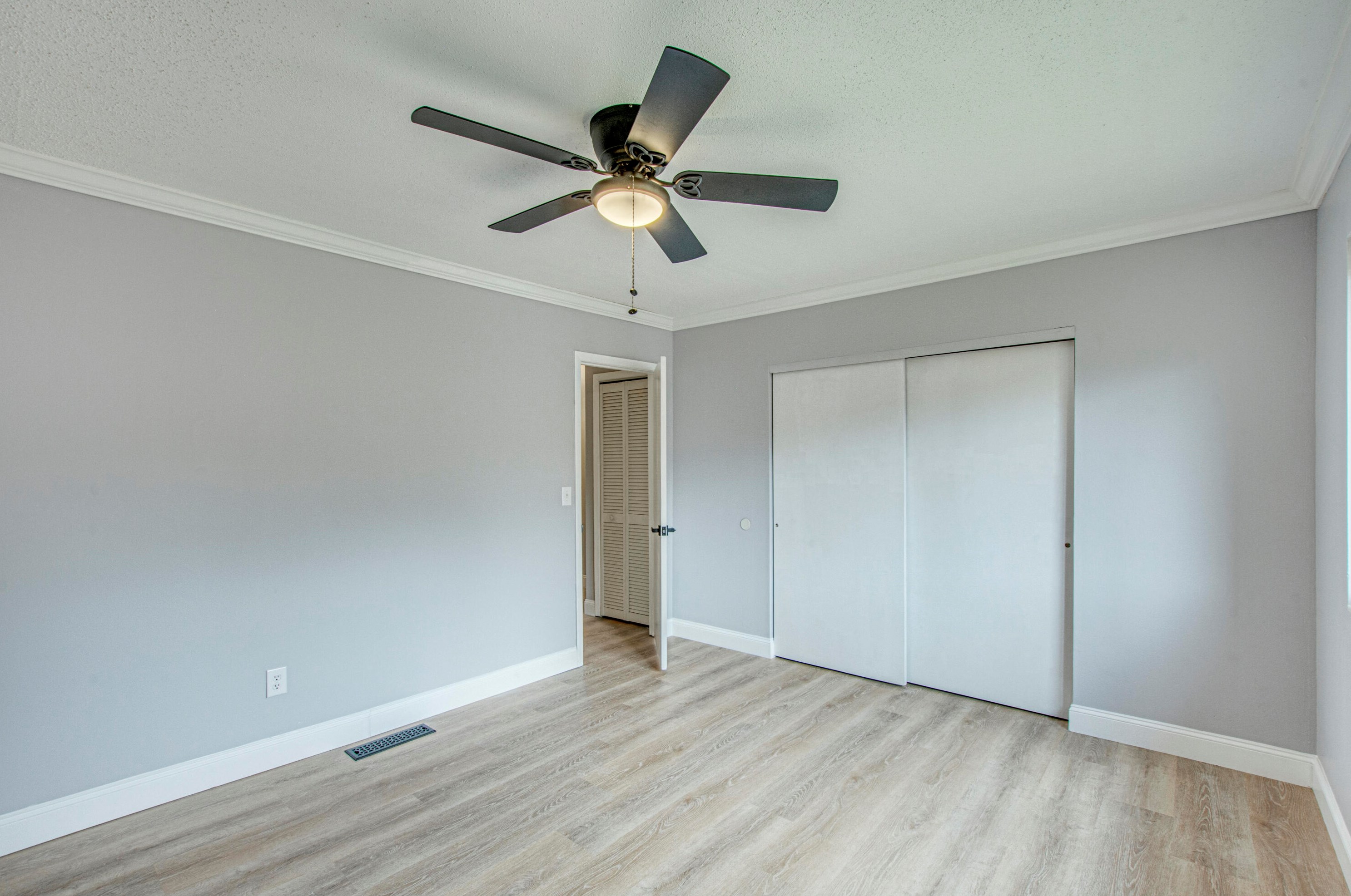 708 Andrea Ln, Charleston SC 29410-8630 exterior