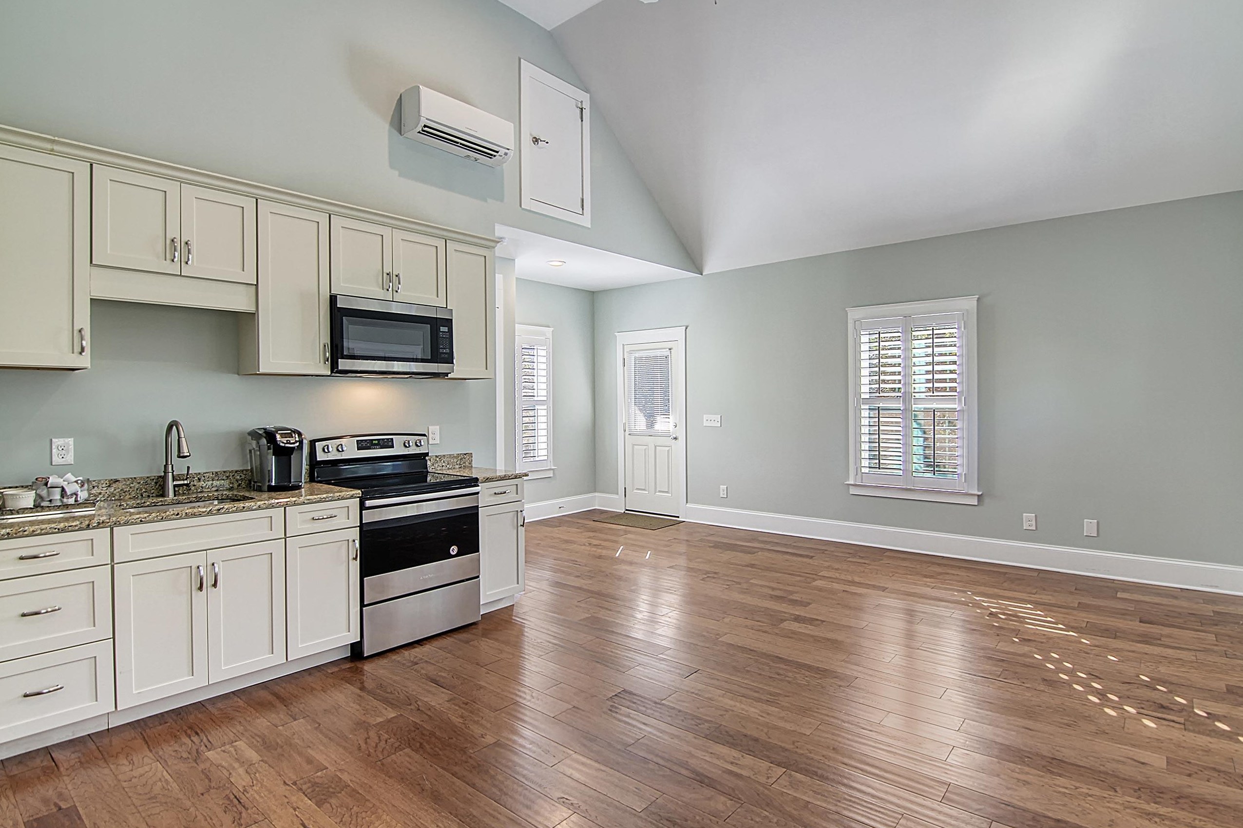 1410 Hooper St, Charleston SC  29492-8481 exterior