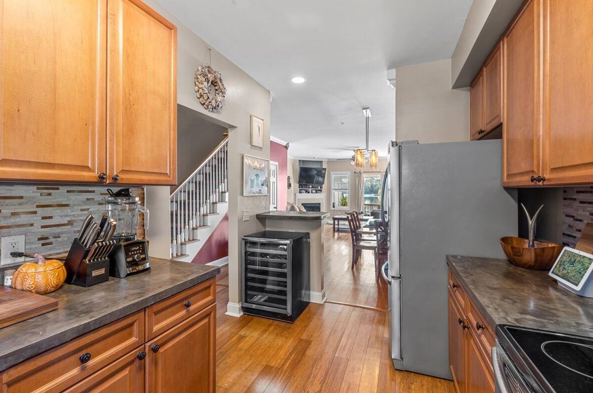 4975 Lk Palmetto Ln, Charleston SC 29418-5991 exterior