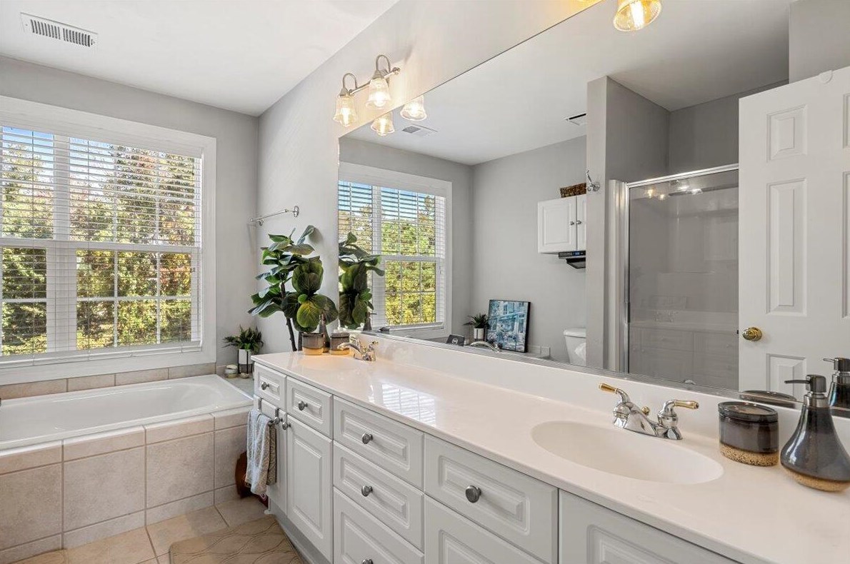 4975 Lk Palmetto Ln, Charleston SC 29418-5991 exterior