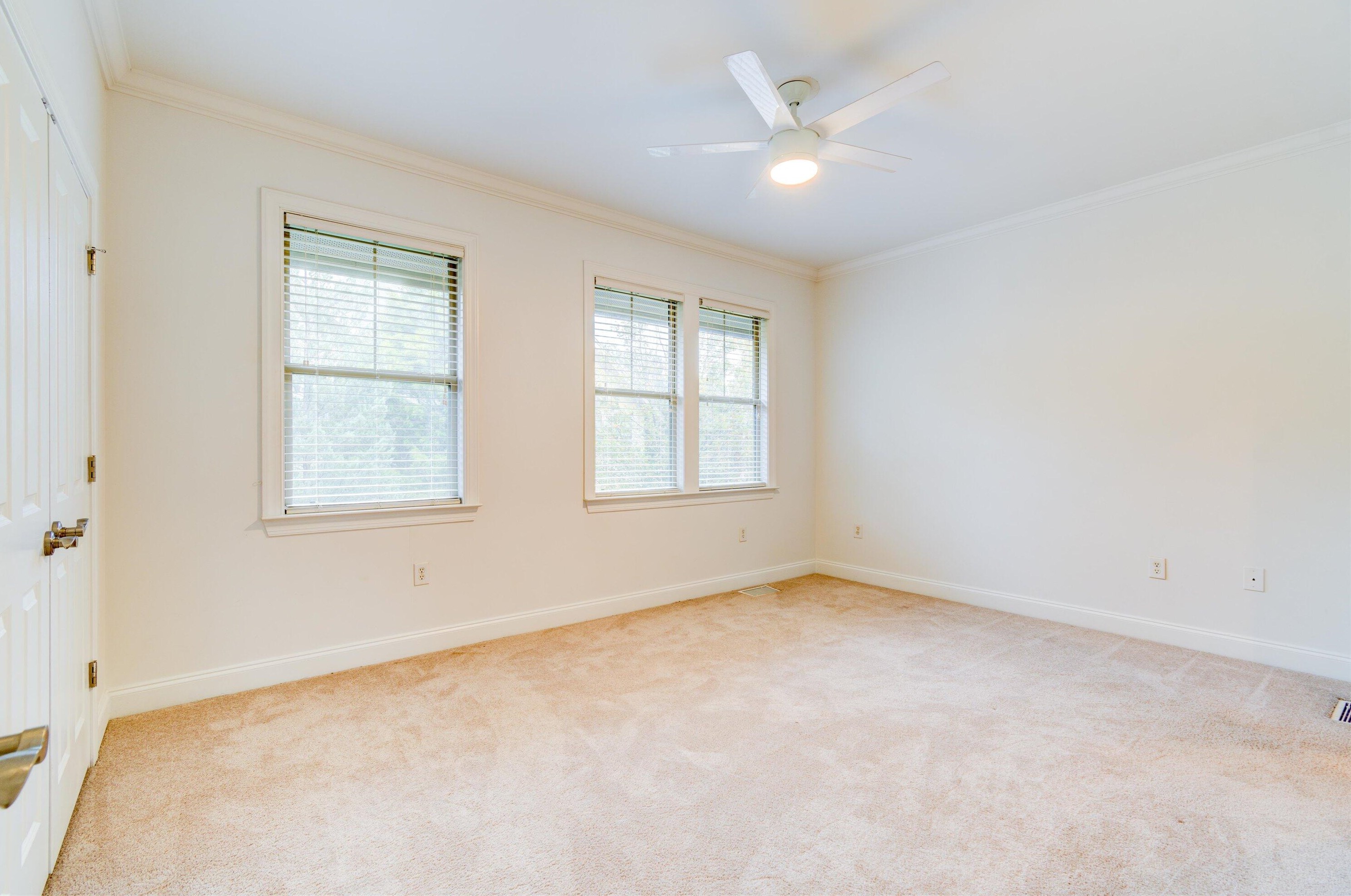 5520 Colonial Chatsworth Cir, Charleston SC  29418-2752 exterior