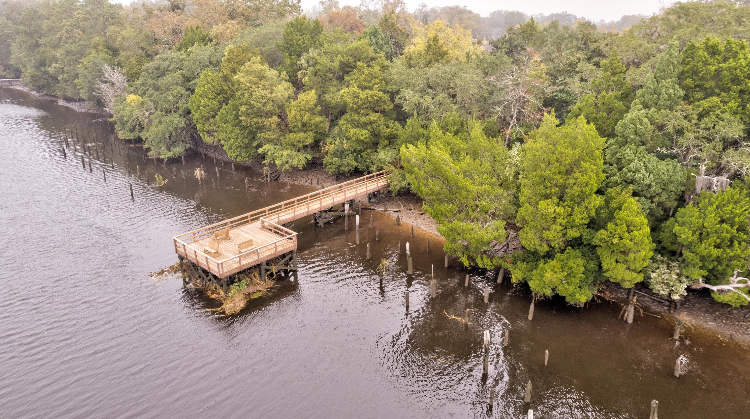 5520 Colonial Chatsworth Cir, Charleston SC  29418-2752 exterior