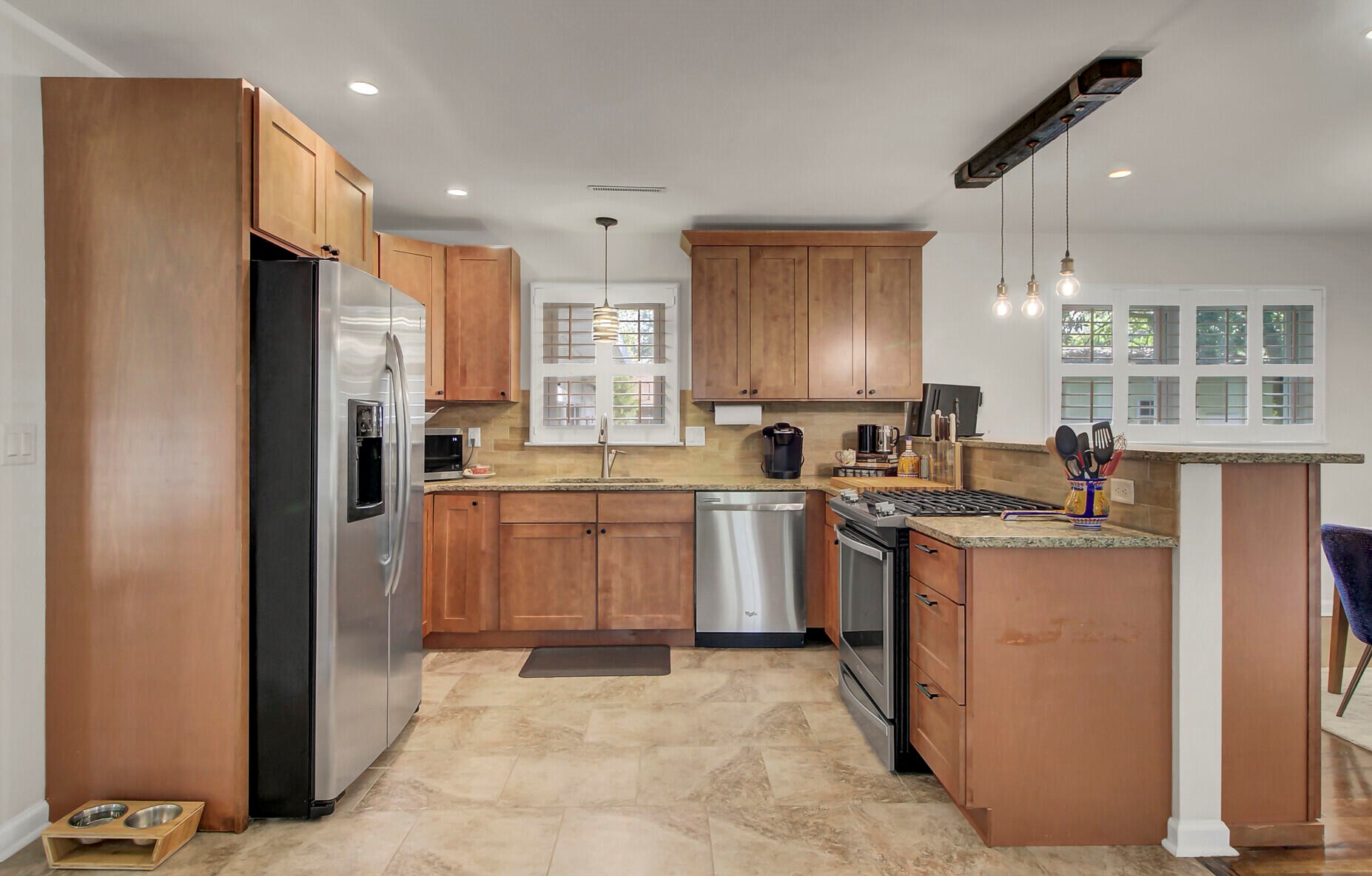 1103 Byron Rd, Charleston SC  29407-7011 exterior