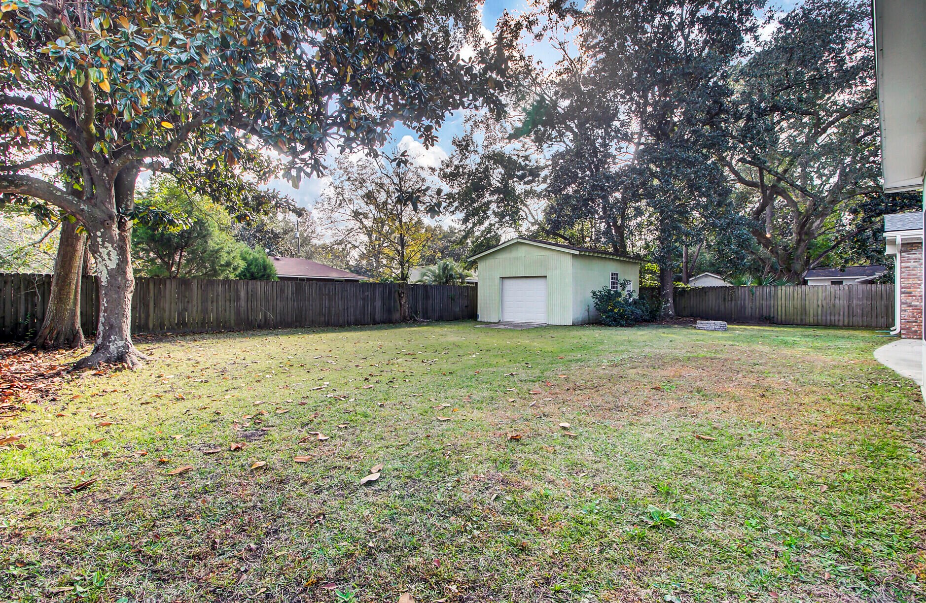 1103 Byron Rd, Charleston SC  29407-7011 exterior