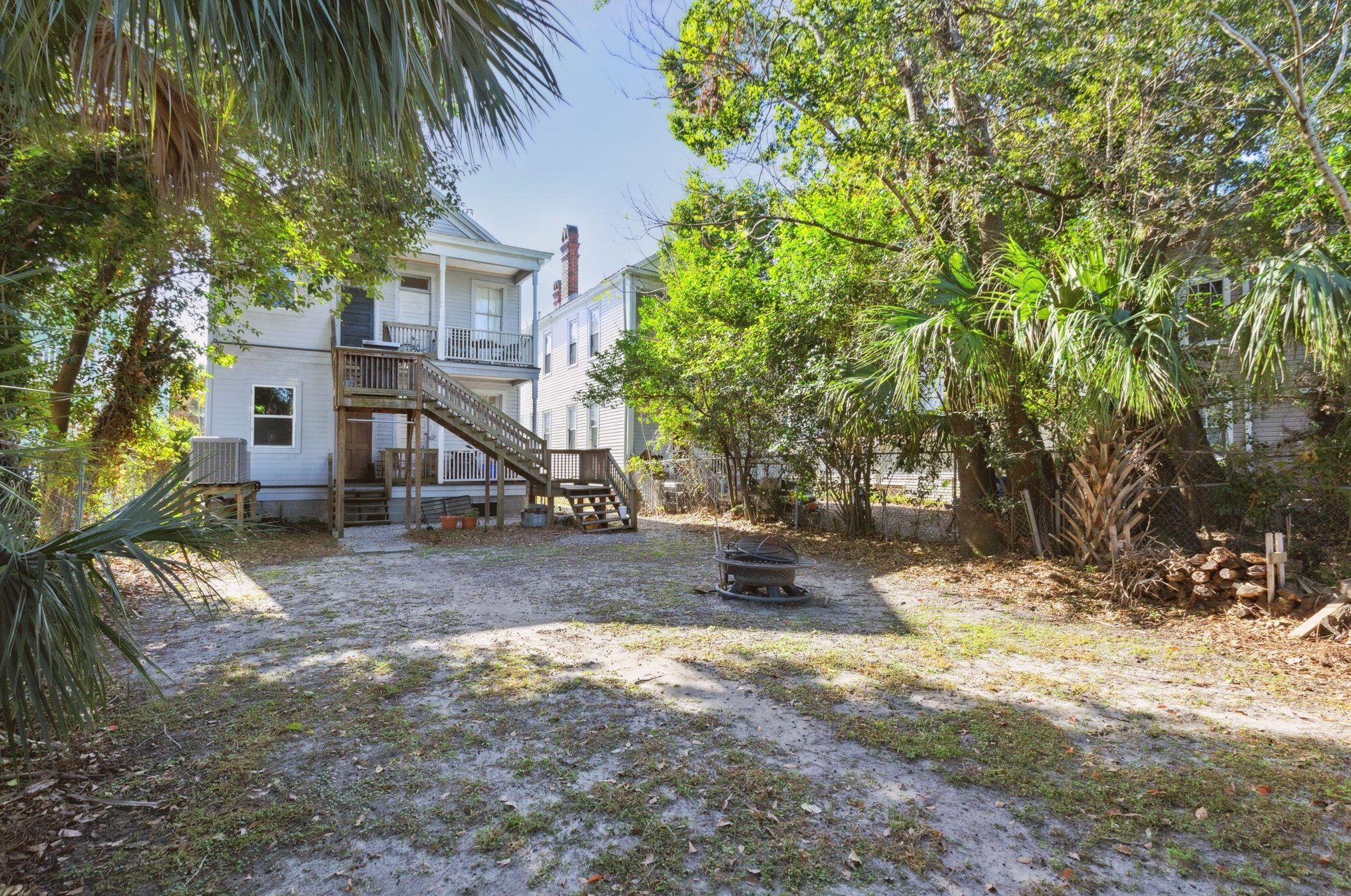 318 Sumter St, Charleston SC 29403-4612 exterior