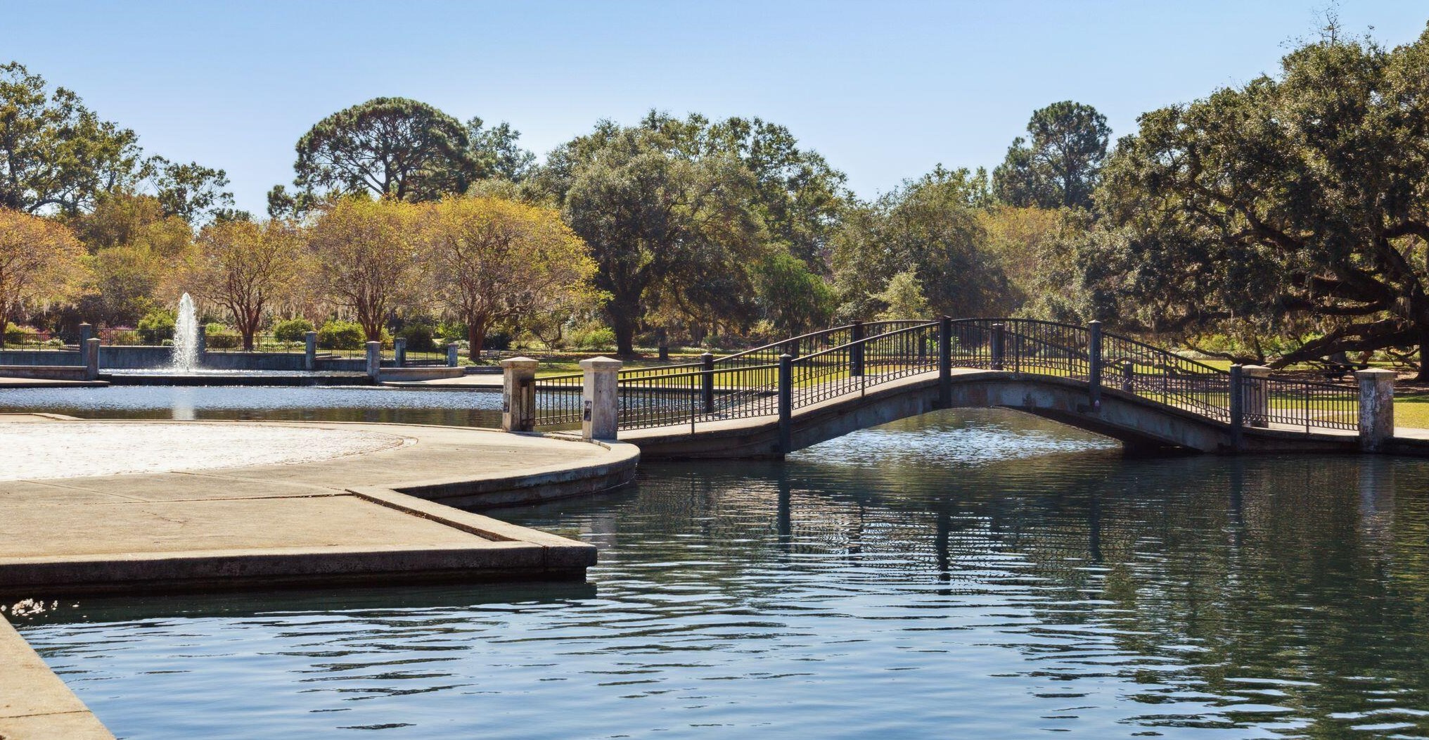 318 Sumter St, Charleston SC 29403-4612 exterior