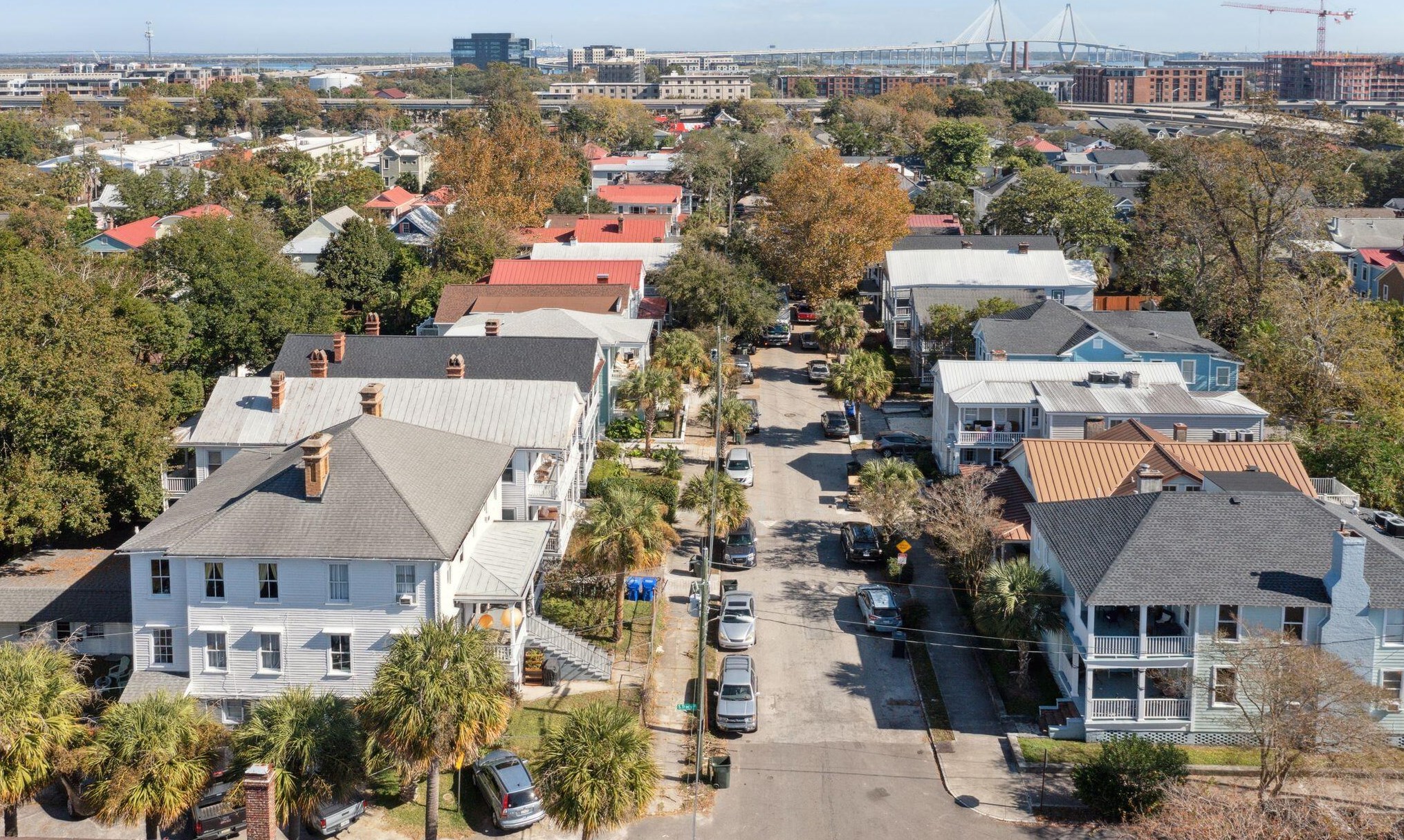 318 Sumter St, Charleston SC 29403-4612 exterior