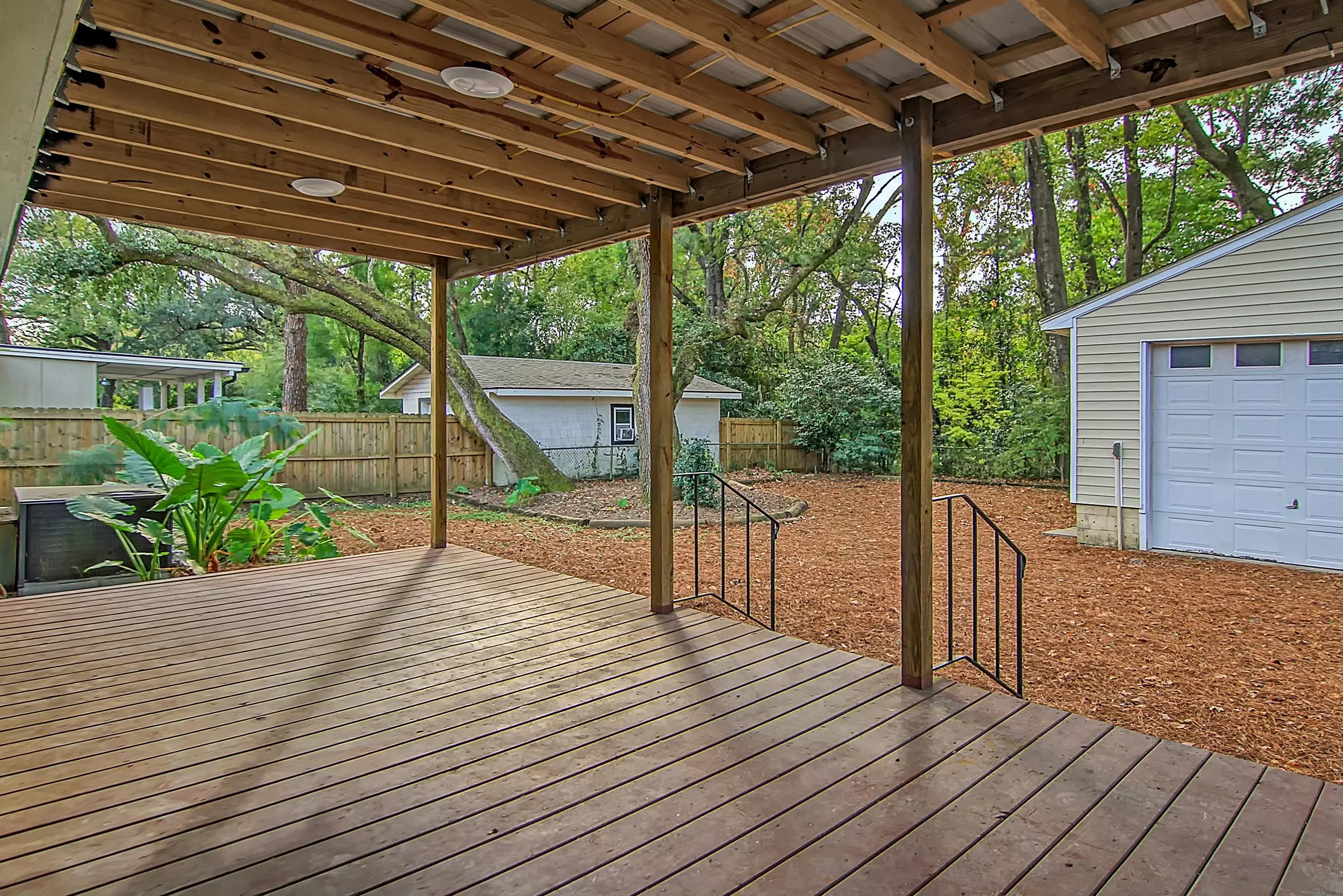 2471 Lantern St, Charleston SC  29414-4819 exterior