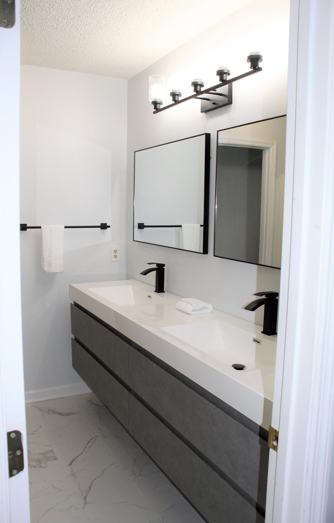 482 Cessna Ave, Charleston SC  29407-2245 exterior