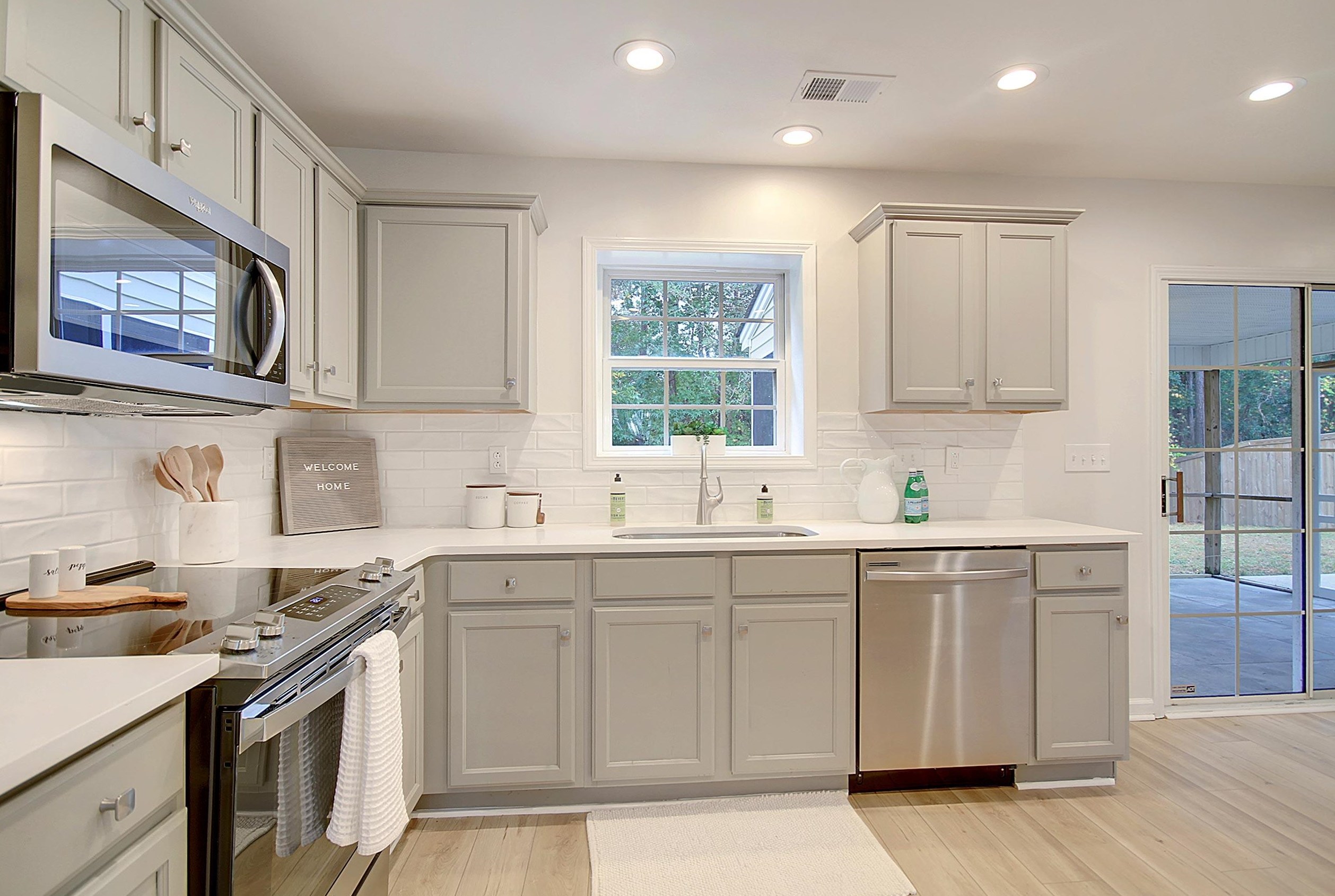 1432 Water Edge Dr, Charleston SC 29492-8012 exterior