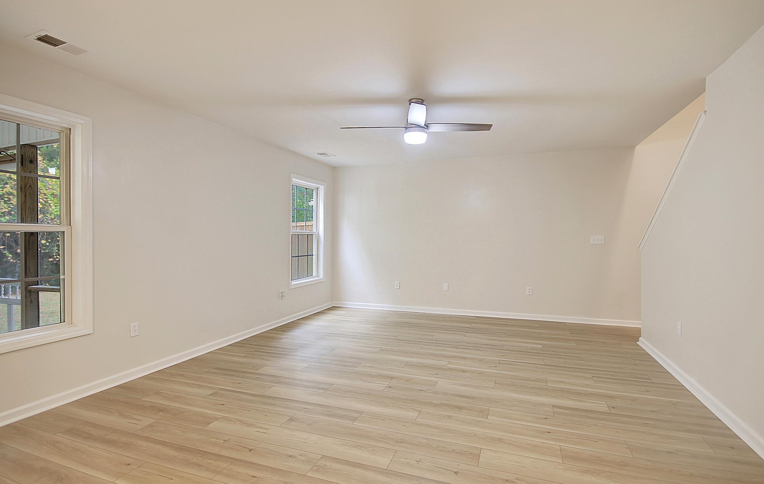 1432 Water Edge Dr, Charleston SC 29492-8012 exterior