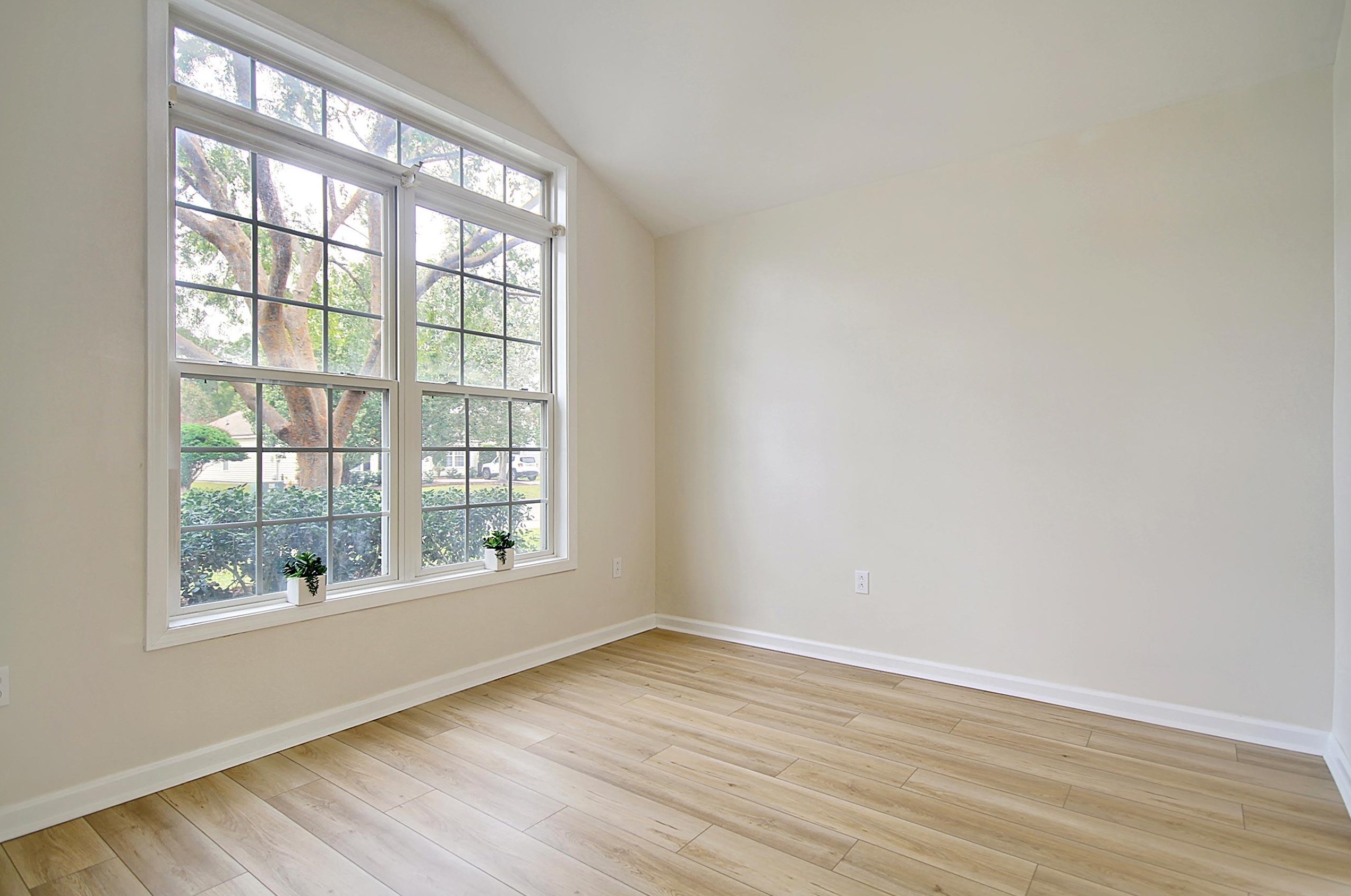 1432 Water Edge Dr, Charleston SC 29492-8012 exterior