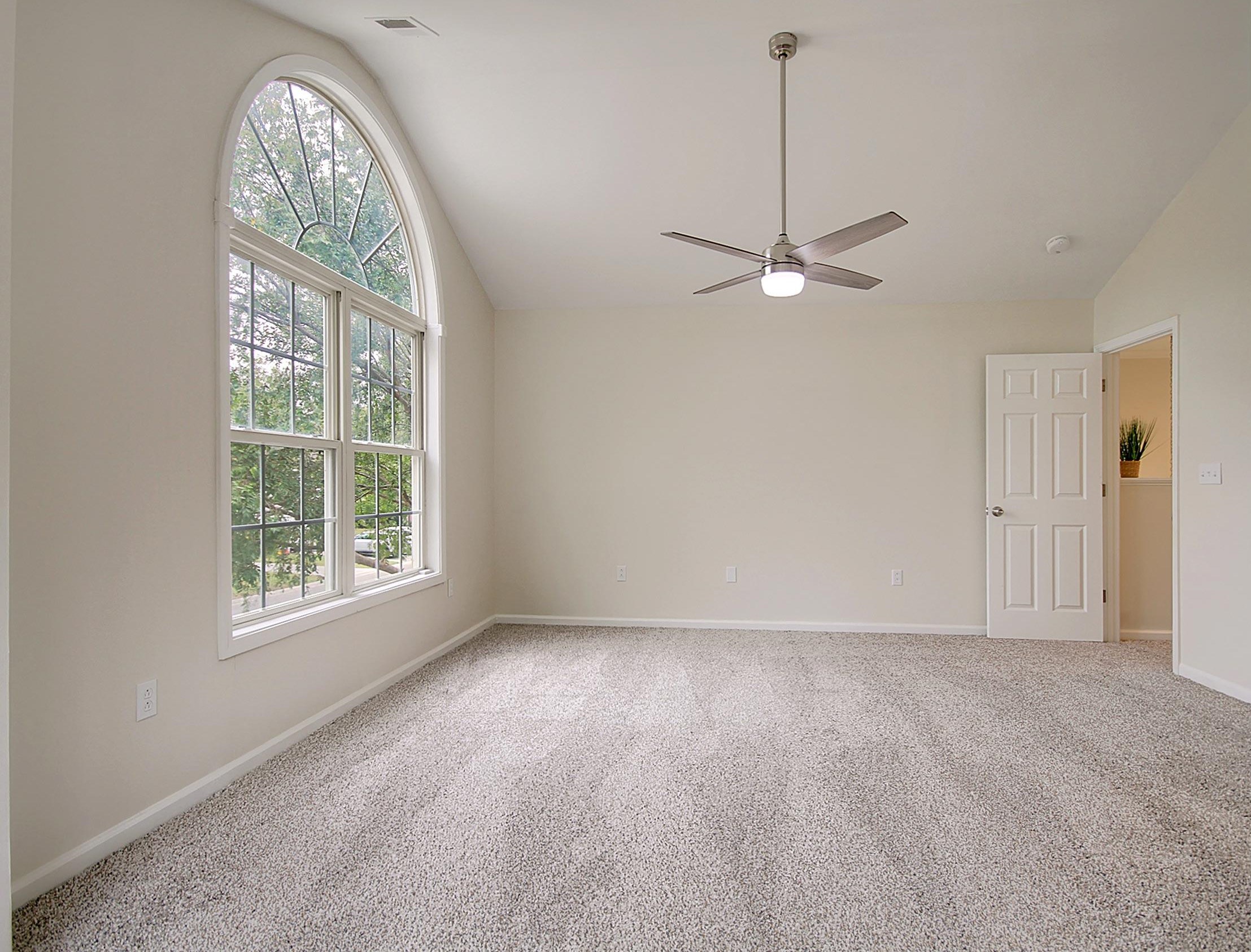 1432 Water Edge Dr, Charleston SC 29492-8012 exterior