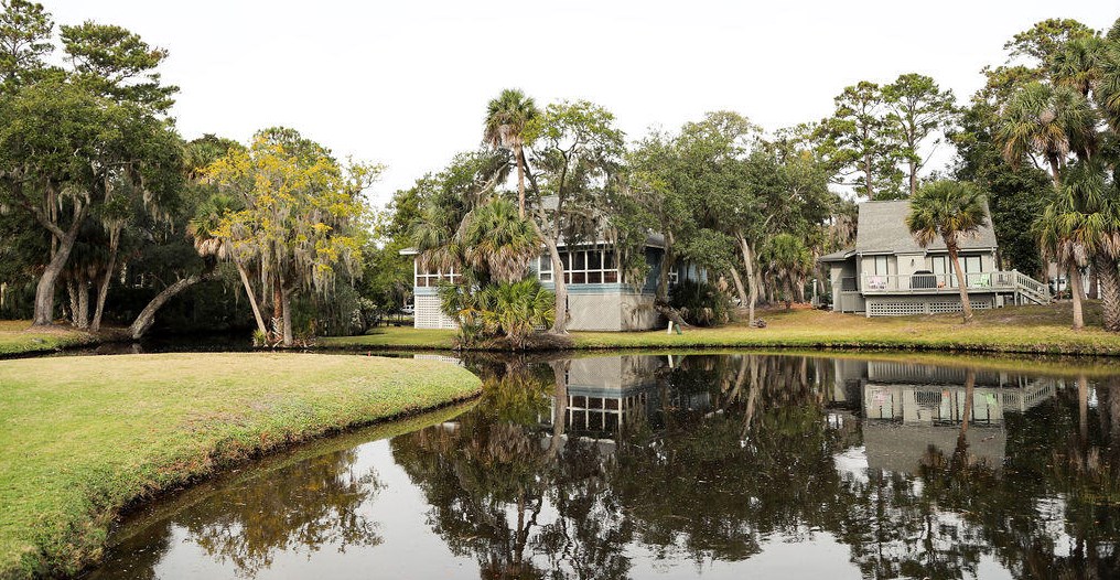 407 Sea Cloud Cir, Edisto SC  29438-3645 exterior