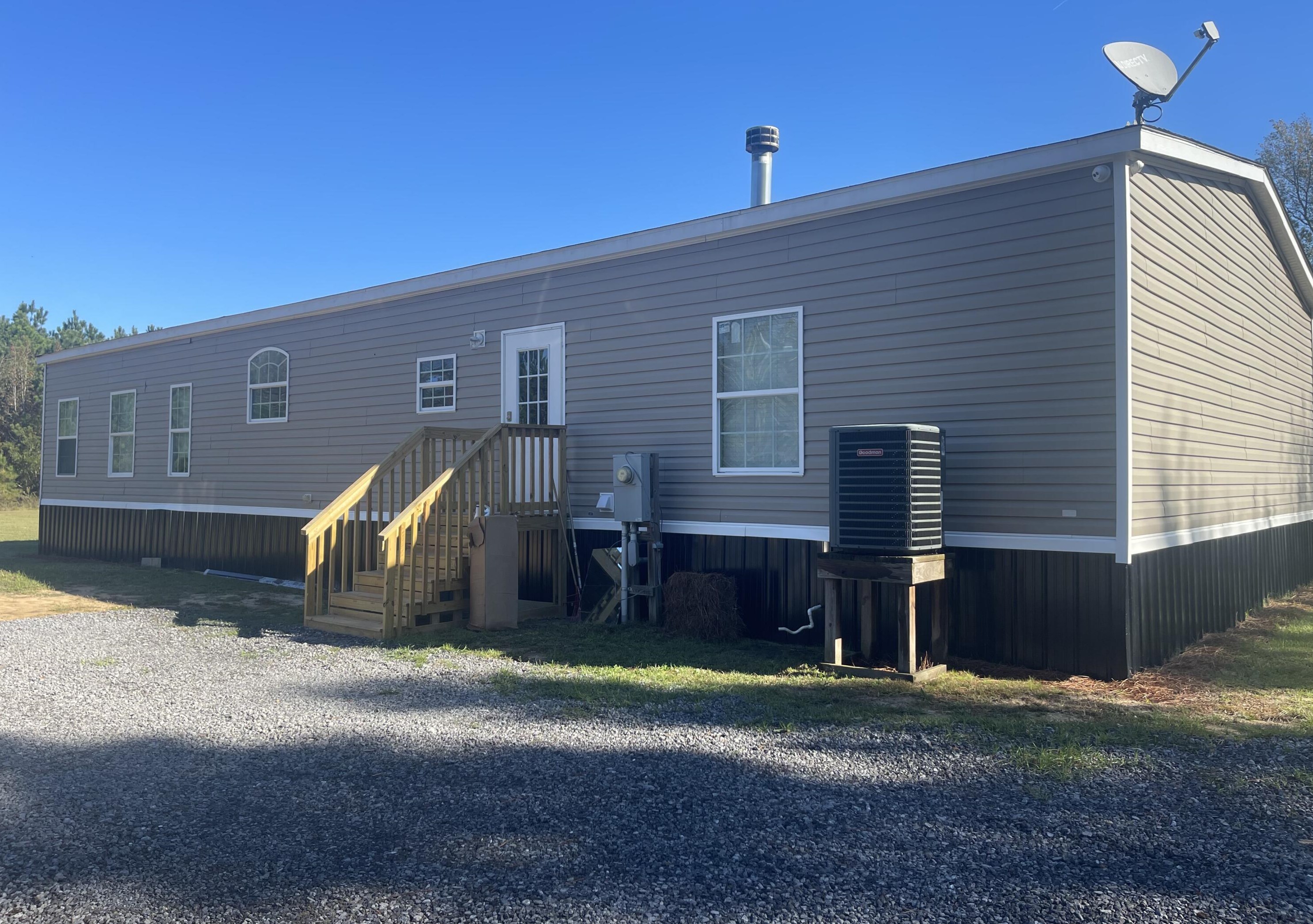 385 Bachelor Hill Rd, Walterboro SC  29488-7364 exterior
