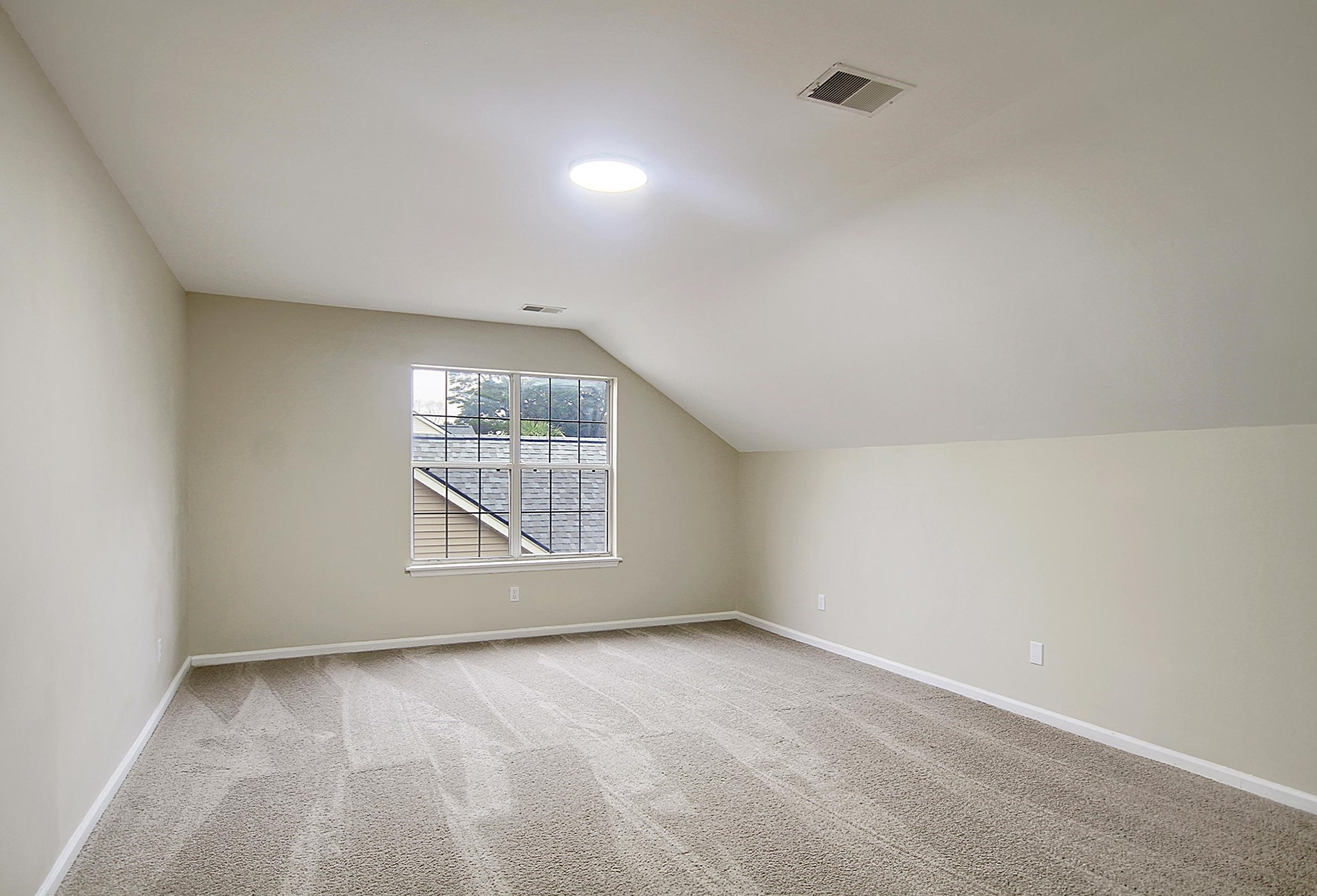 8528 Falling Leaf Ln, Charleston SC  29420-6852 exterior