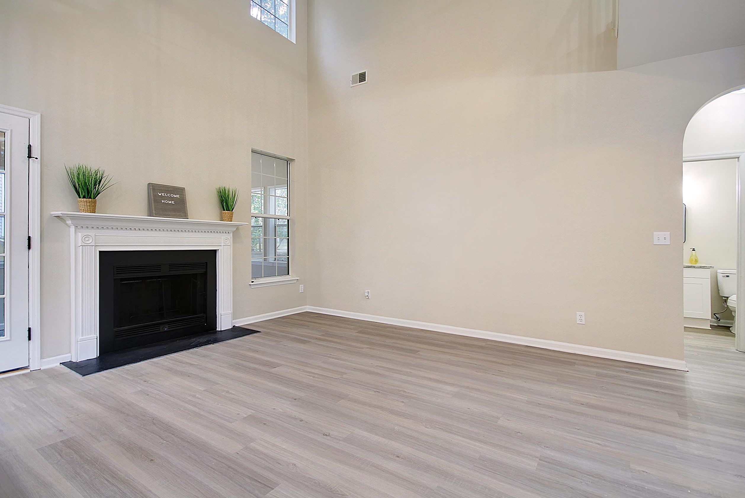 8528 Falling Leaf Ln, Charleston SC  29420-6852 exterior