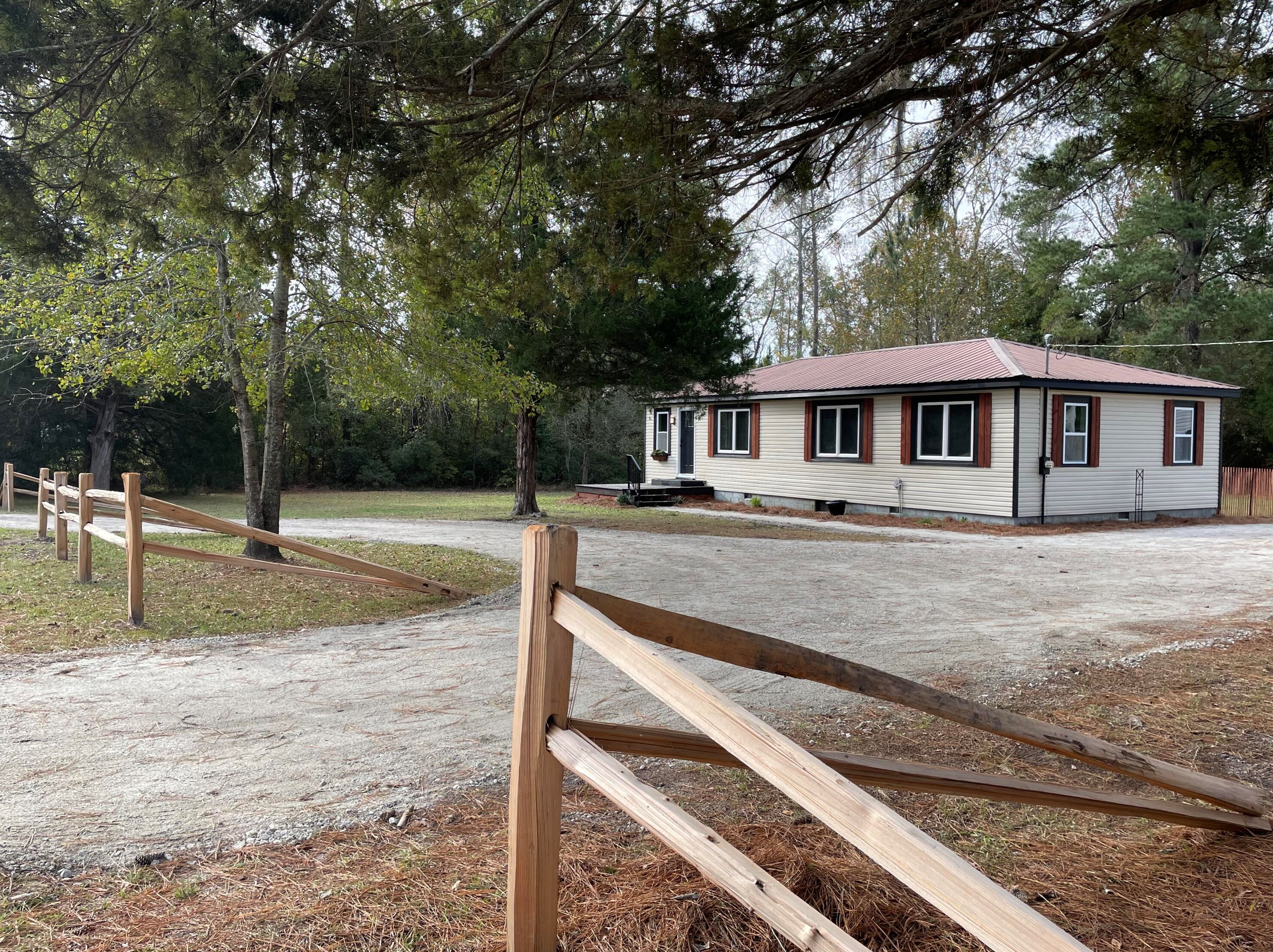 1371 Mount Carmel Rd, Walterboro SC  29488-6309 exterior